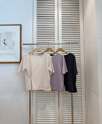 YE018 FAVE 簡約傭懶渡假風 一扣修腰TEE