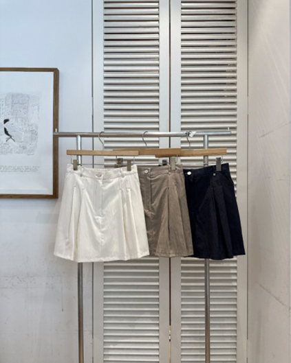 YE025 FAVE 百搭大摺A字裙褲