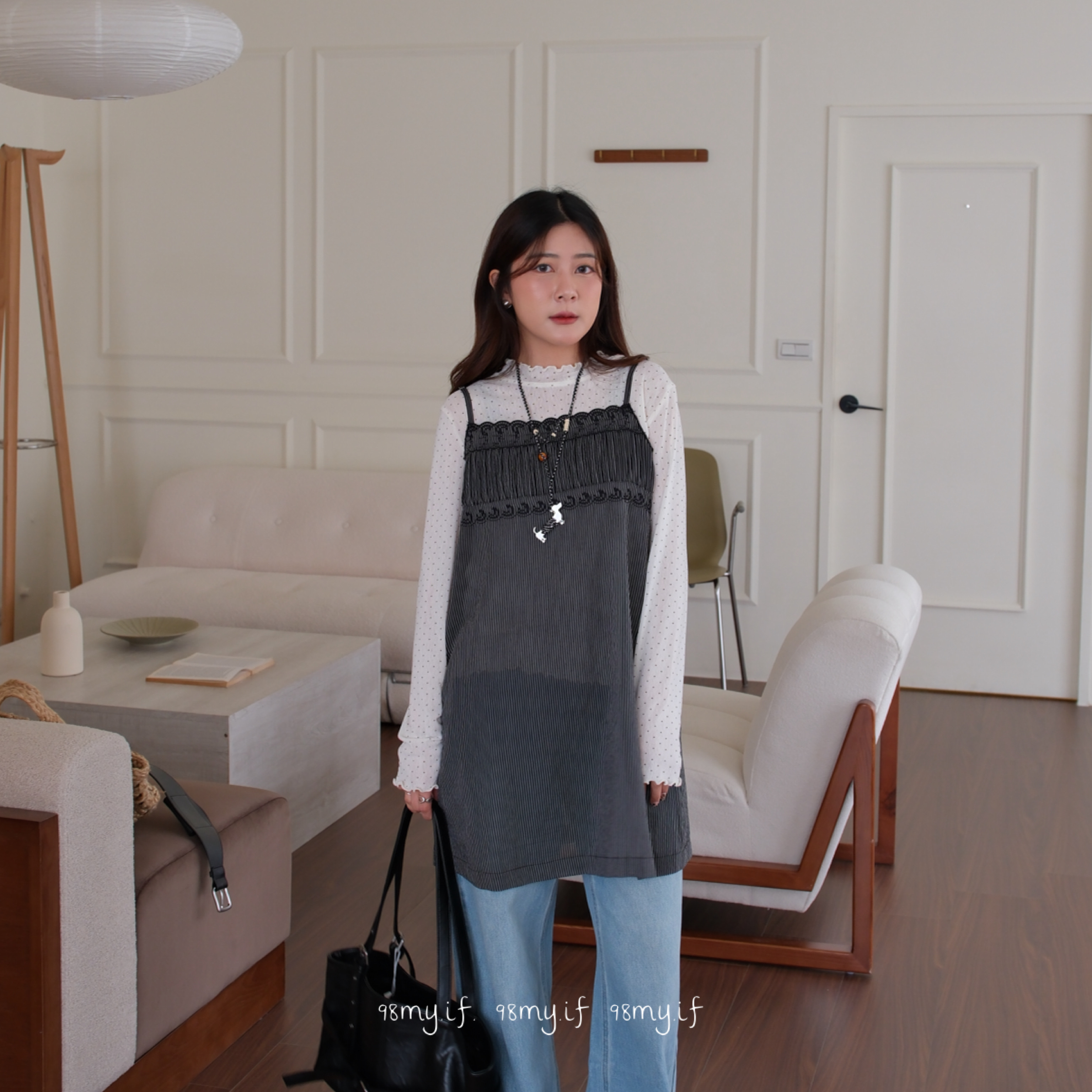 A19 春天疊搭黑色吊帶背心細條紋