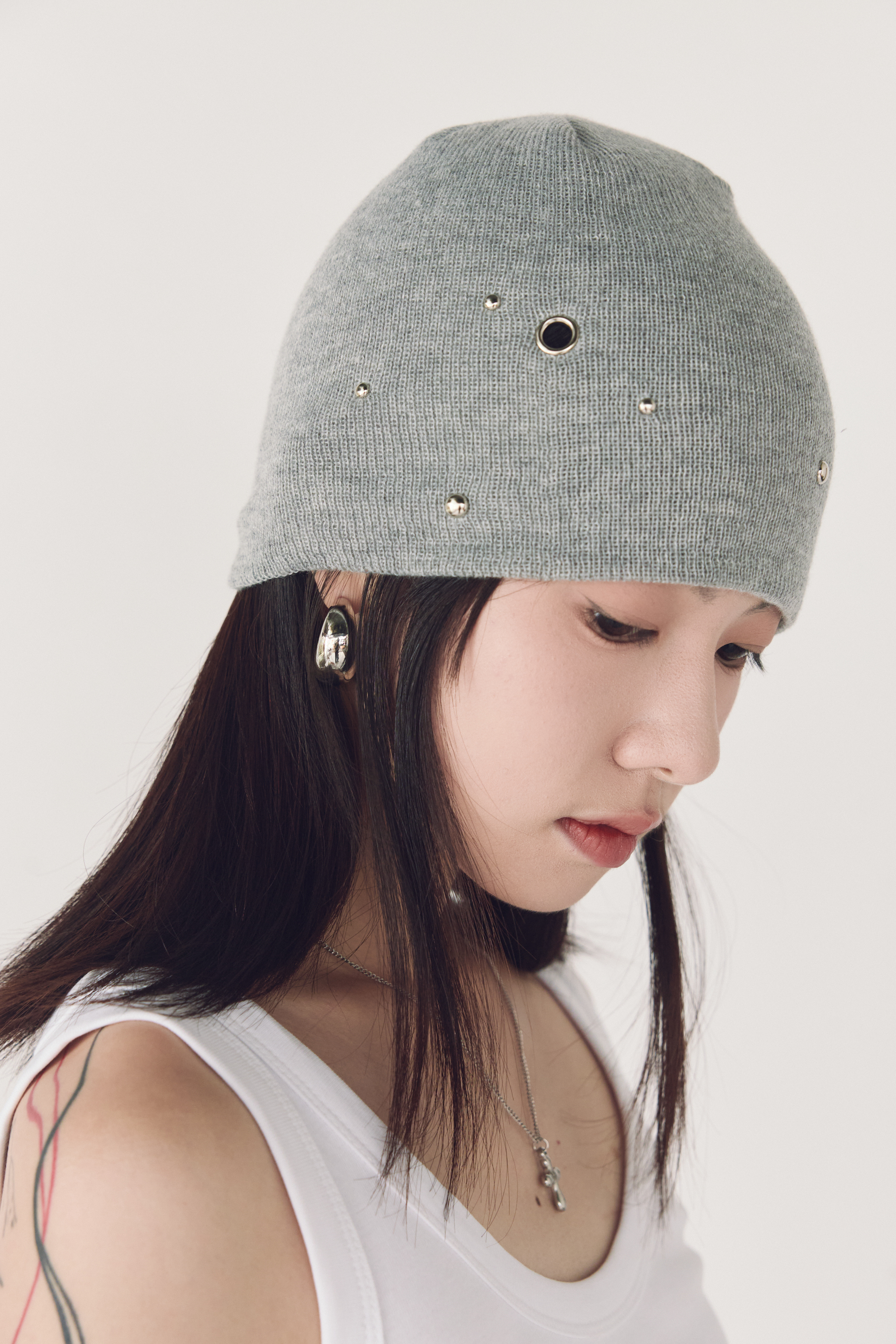 釦眼針織冷帽-灰