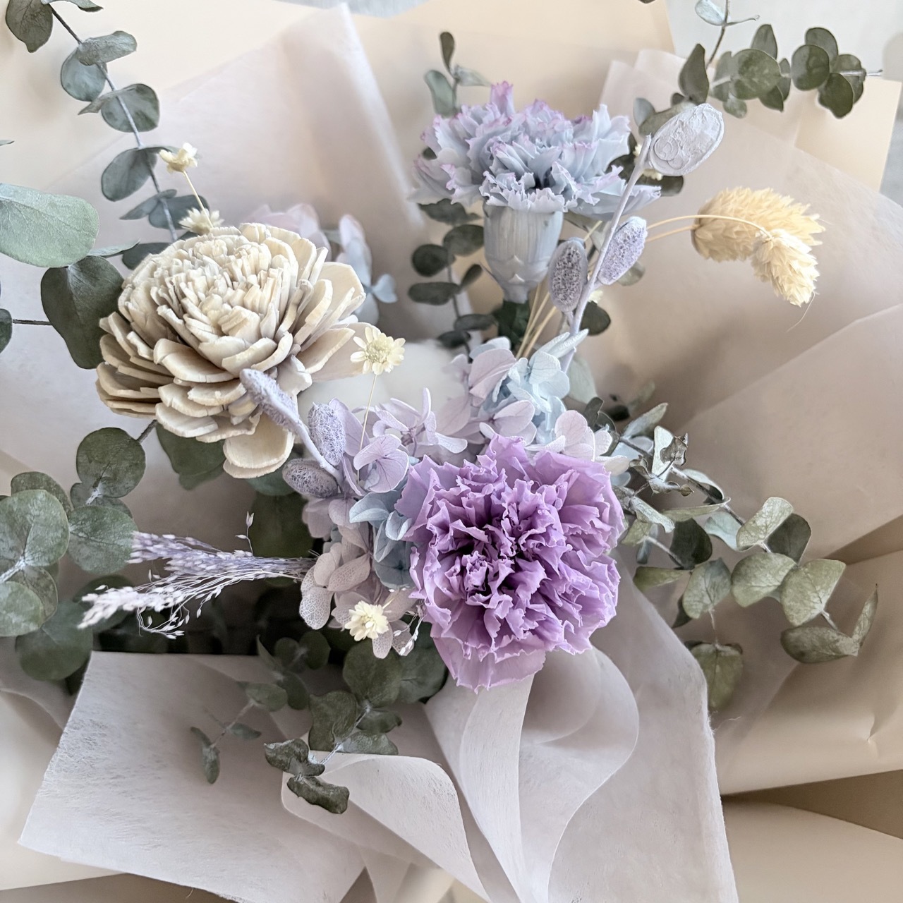 月亮女神・康乃馨花束・永生花束・附提袋（外縣市限本島)