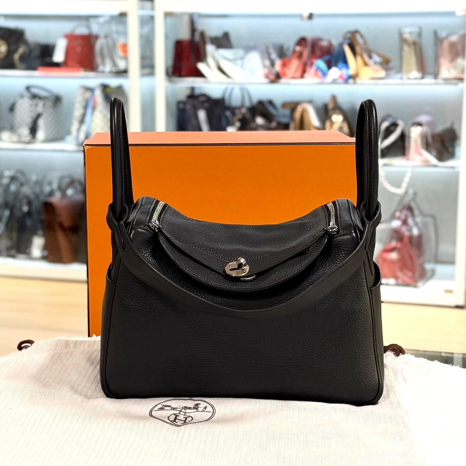 98%NEW二手 HERMES LINDY 30 R刻 黑色TC皮銀扣 89 NOIR PHW #香榭站正品