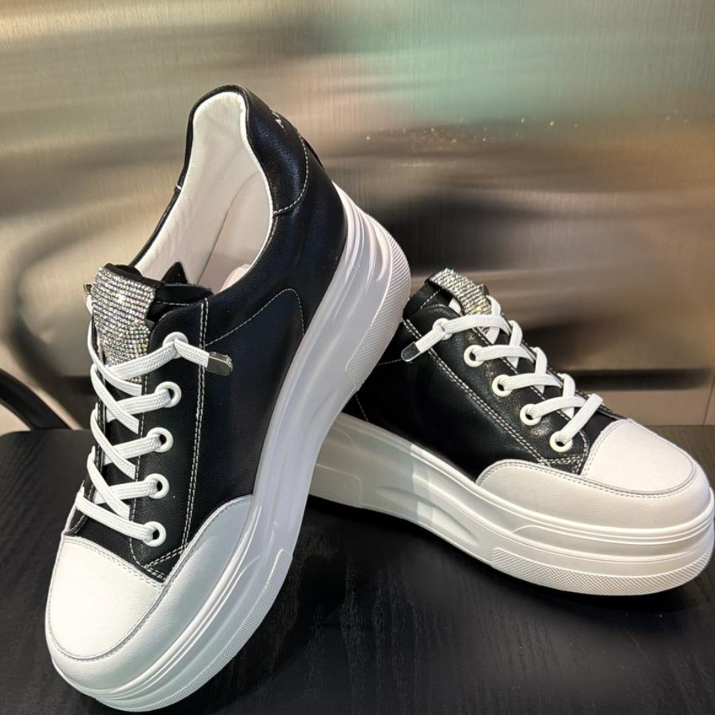 HKCG0414-018 黑配白休閒鞋 (AA款 35-40)