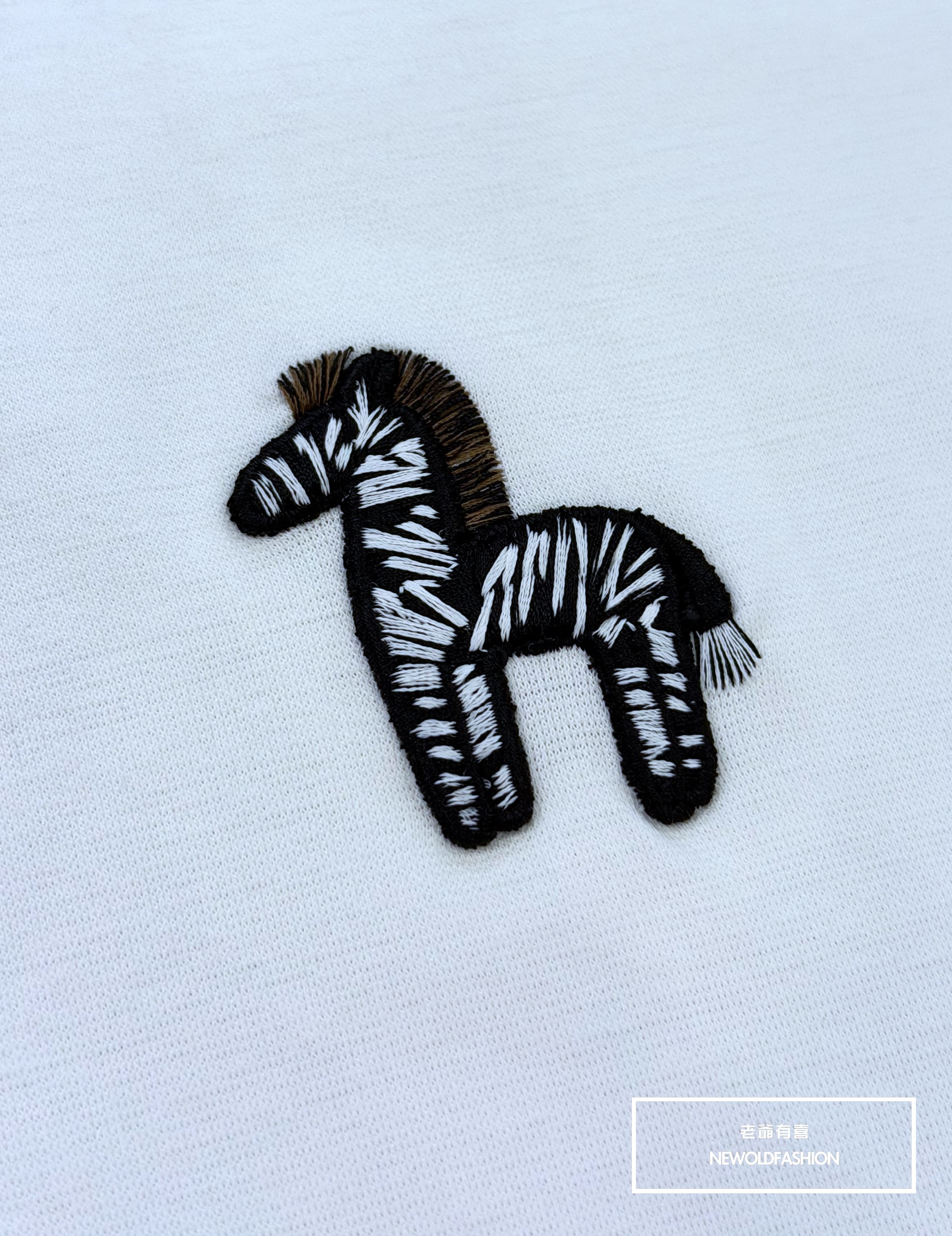 重磅搖滾斑馬刺繡短袖T恤－白｜ (NOF2604Z8003)