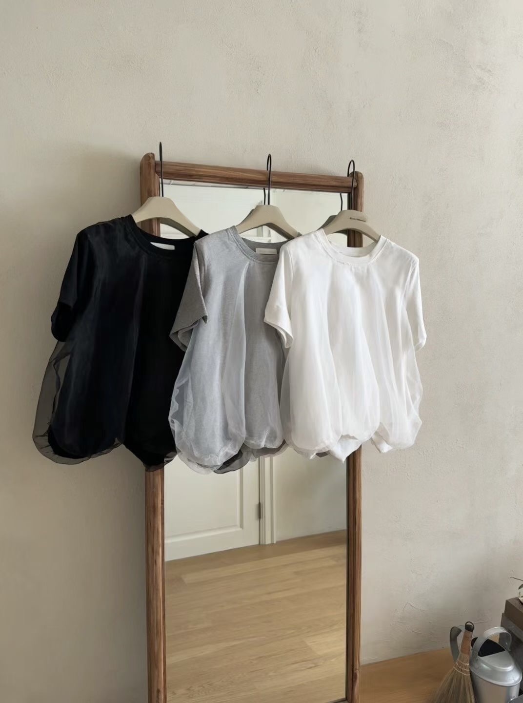 MO2741401 簿紗層泡泡TEE