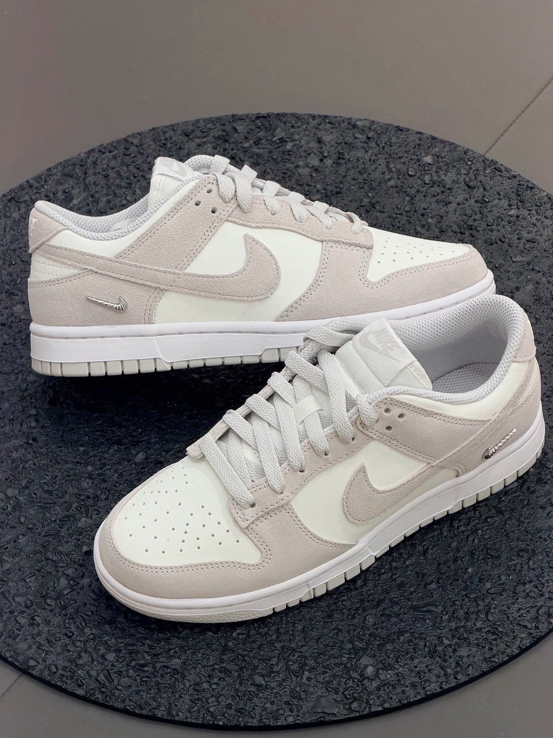 NIKE DUNK SUEDE 絨面 螺旋小勾 燕麥奶