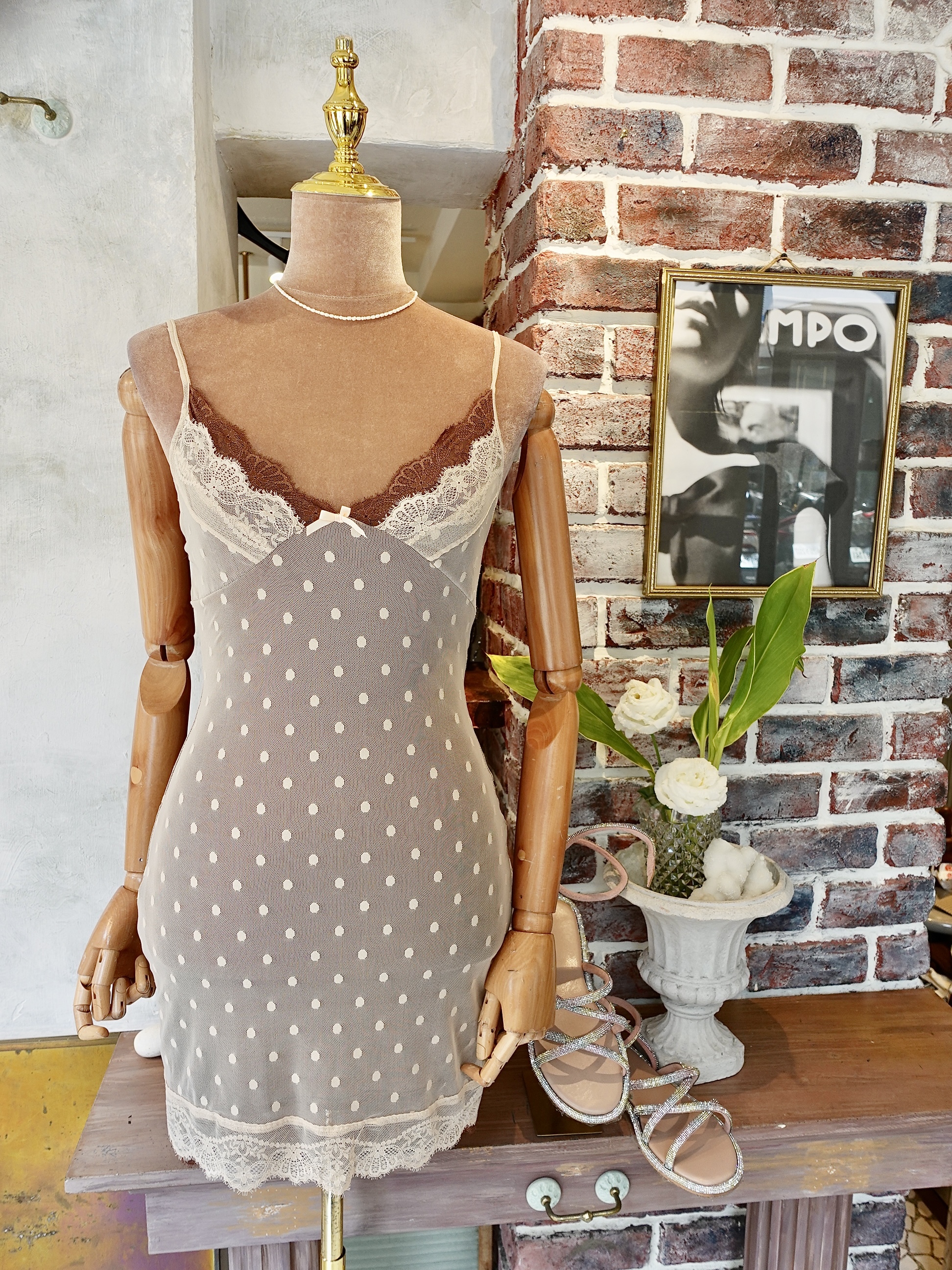 Beige燕麥米色點點蕾絲飾邊 Mini Dress