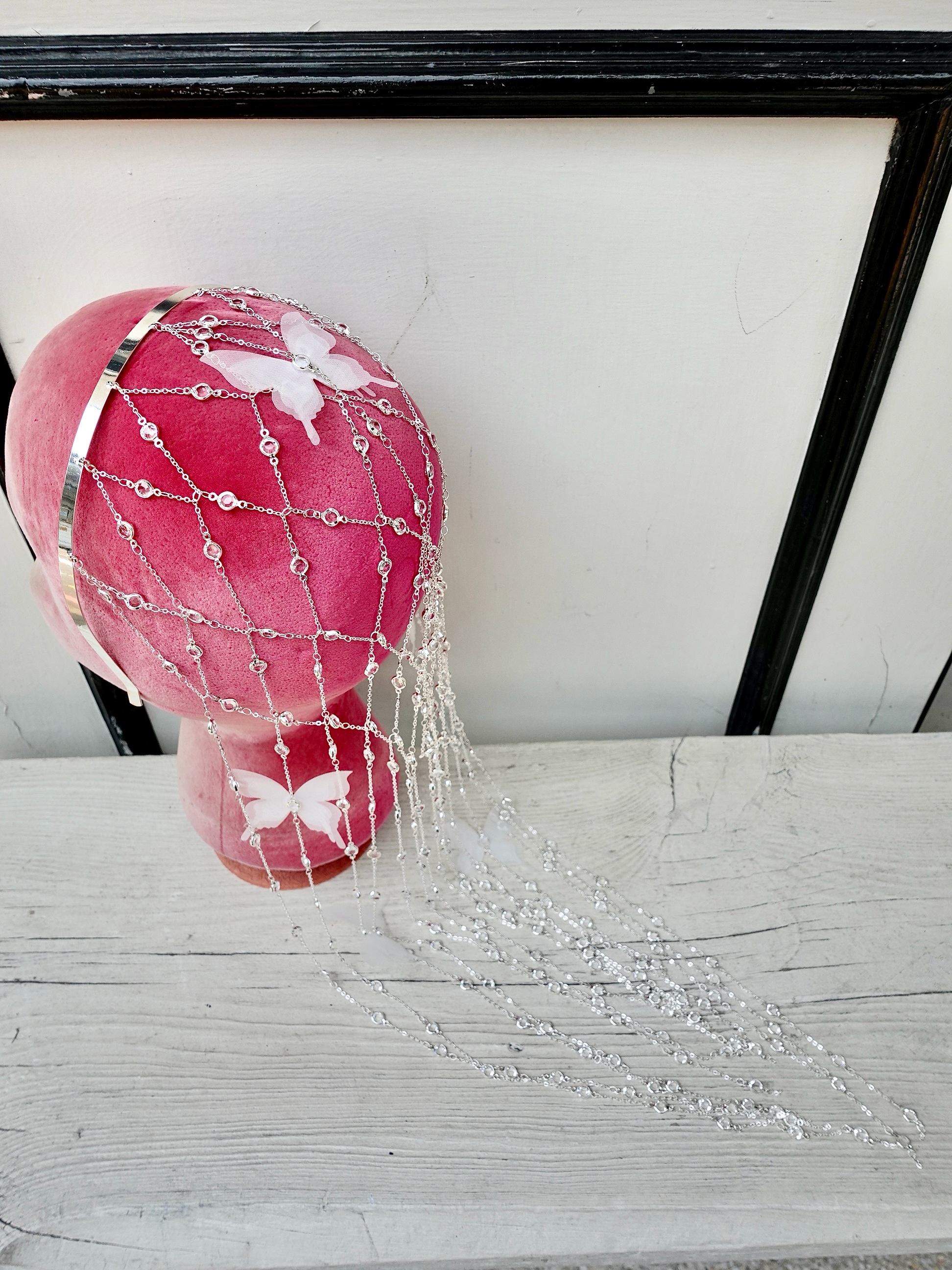 Lux Silver銀色水鑽蝴蝶鍊條頭飾