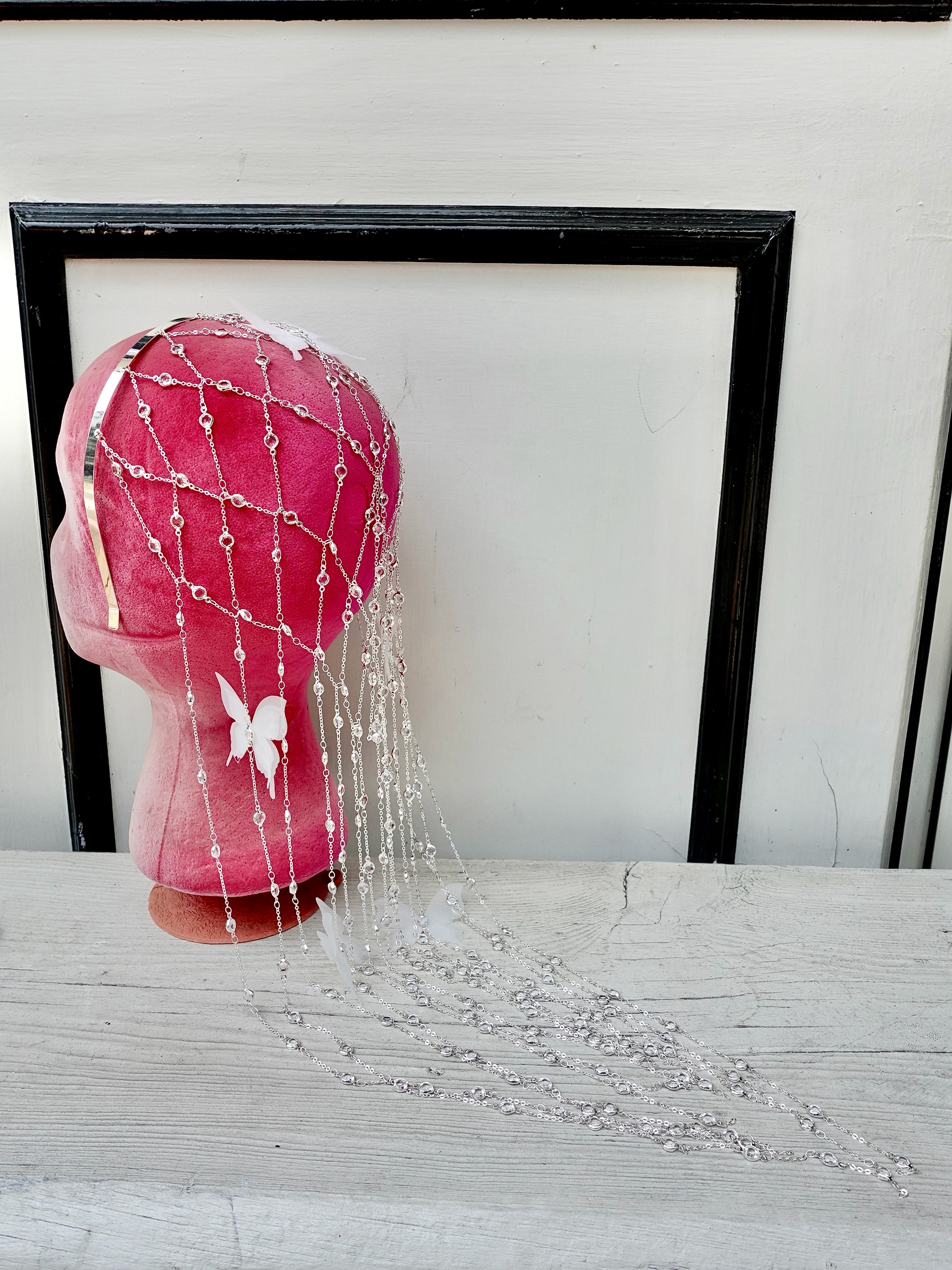 Lux Silver銀色水鑽蝴蝶鍊條頭飾