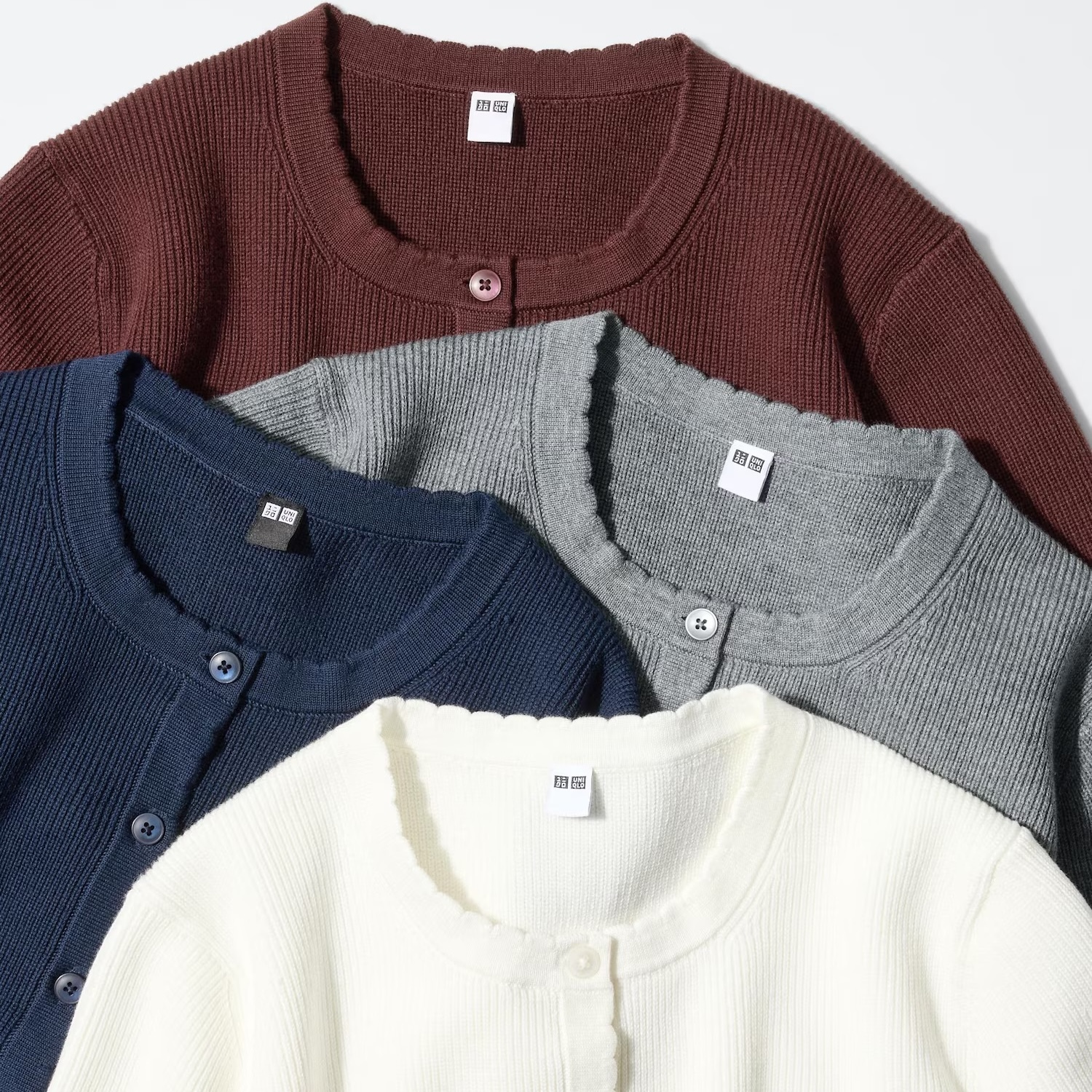 Uniqlo 法式小花邊開襟上衣