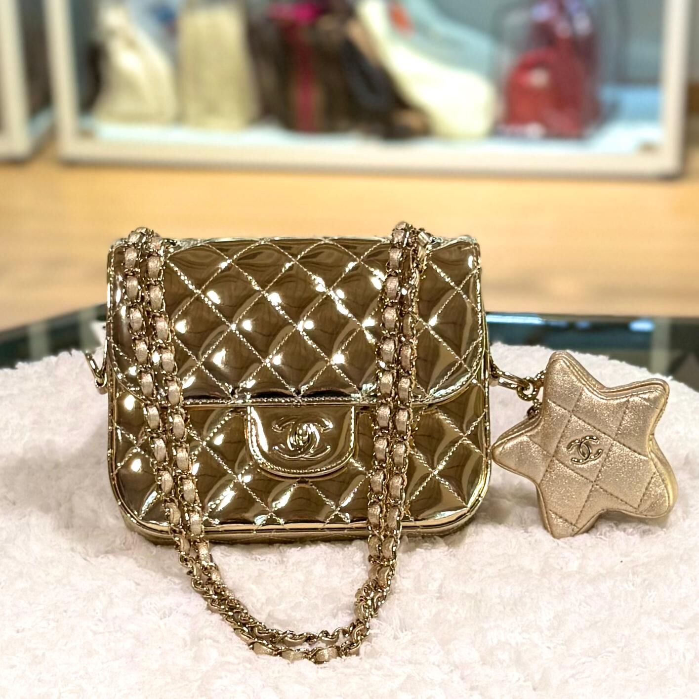 99%NEW二手CHANEL Mini Classic Flap Bag 24C AS4647 金色漆皮星星袋 #香榭站正品