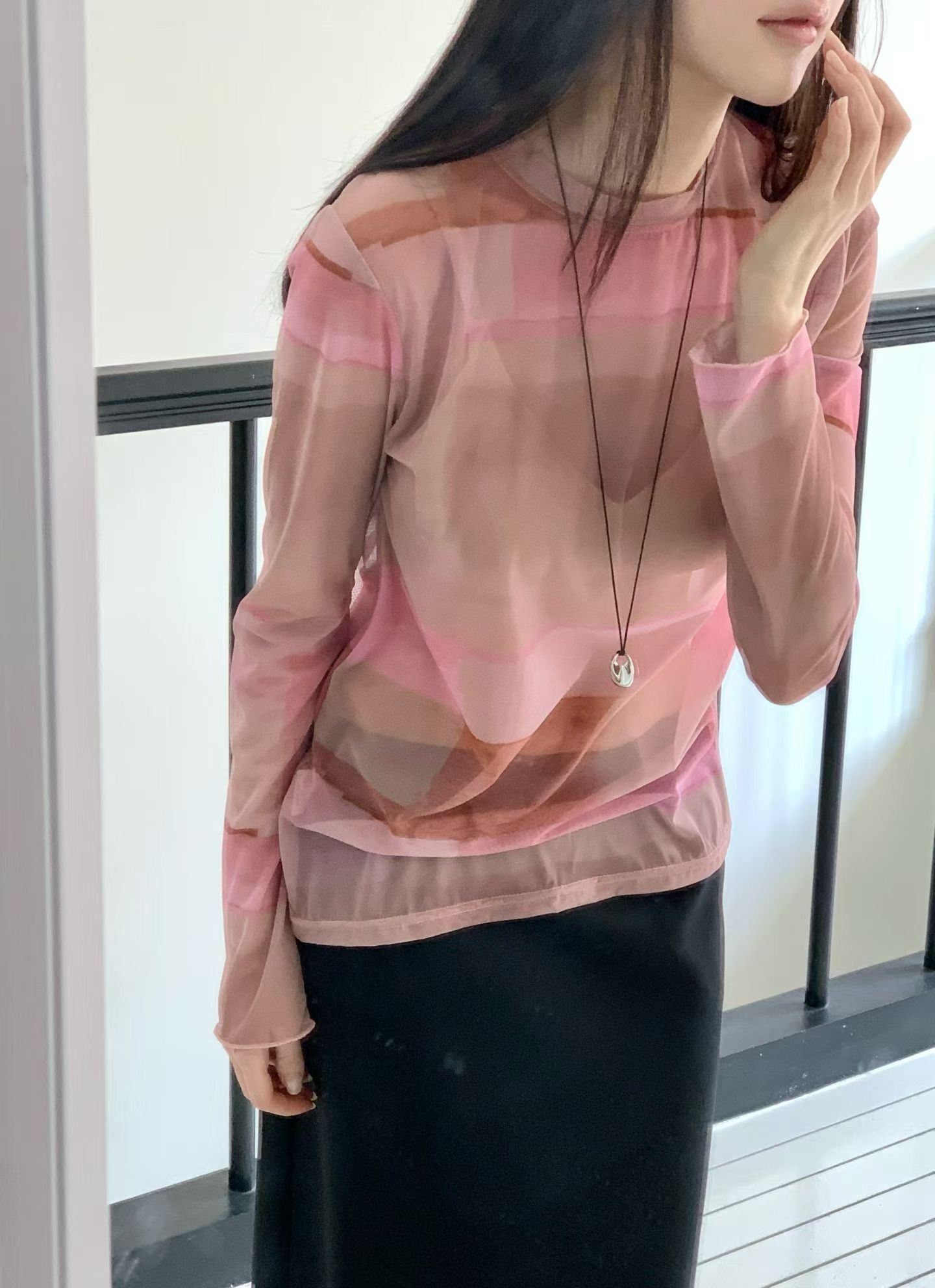 BI2641410 簿透暗紋TEE