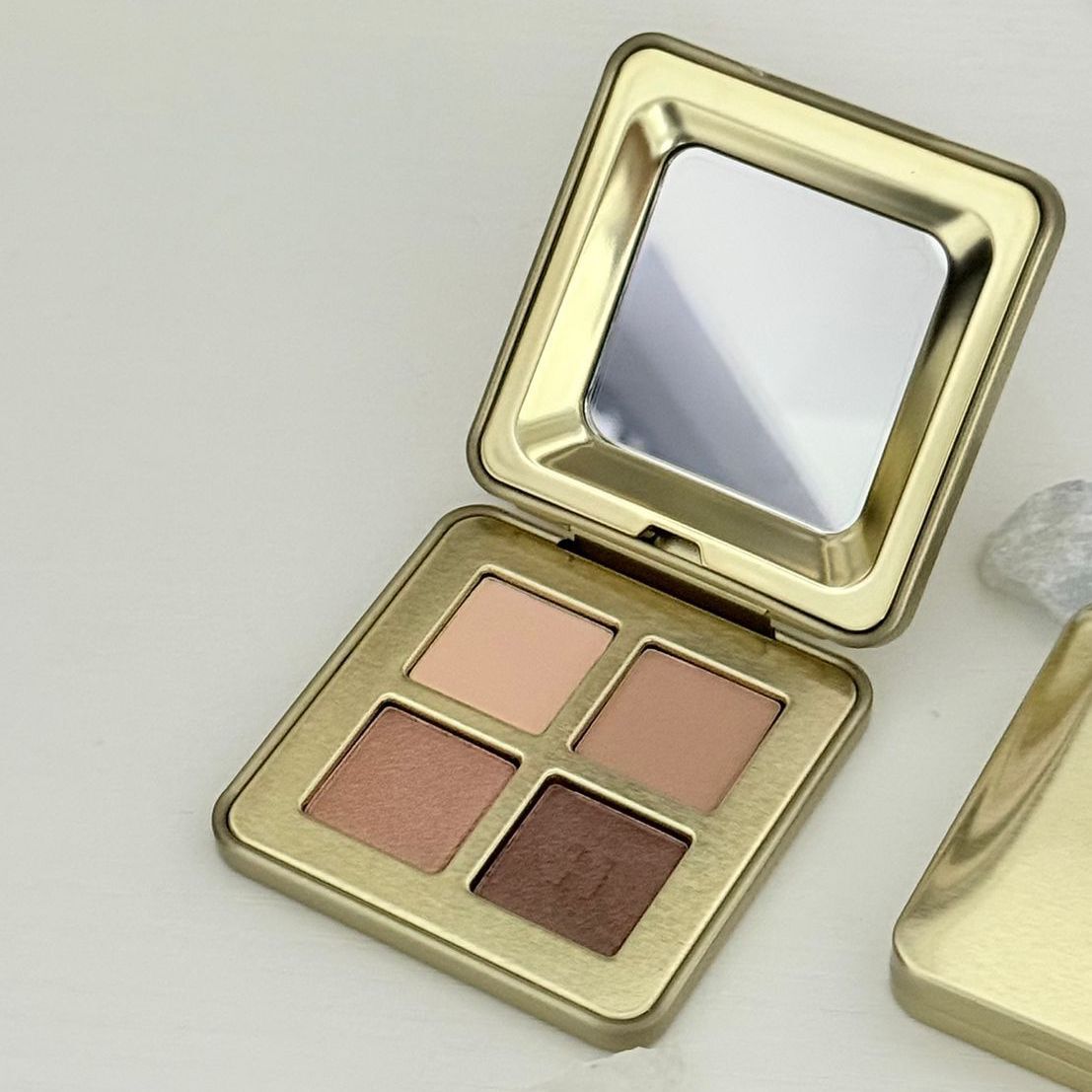 Hourglass - Curator Eyeshadow Palette 四色鐵盒眼影 #minimalist #realist