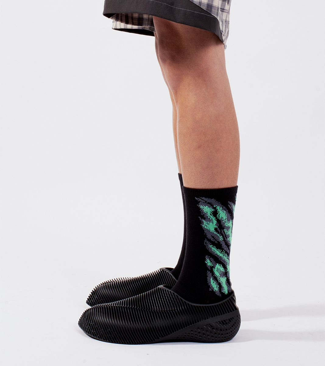 【Focus Store】現貨 Nozzle quiz® Landing "Berg Black" 冰黑 中高筒休閒襪 EG-LDSX03KS