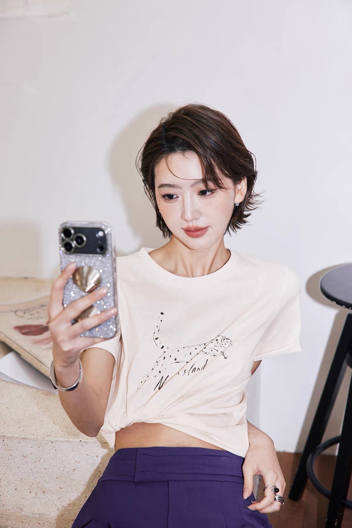 奶油白手繪感豹豹短袖圓領棉TEE-XS-M (Elegant & Love)