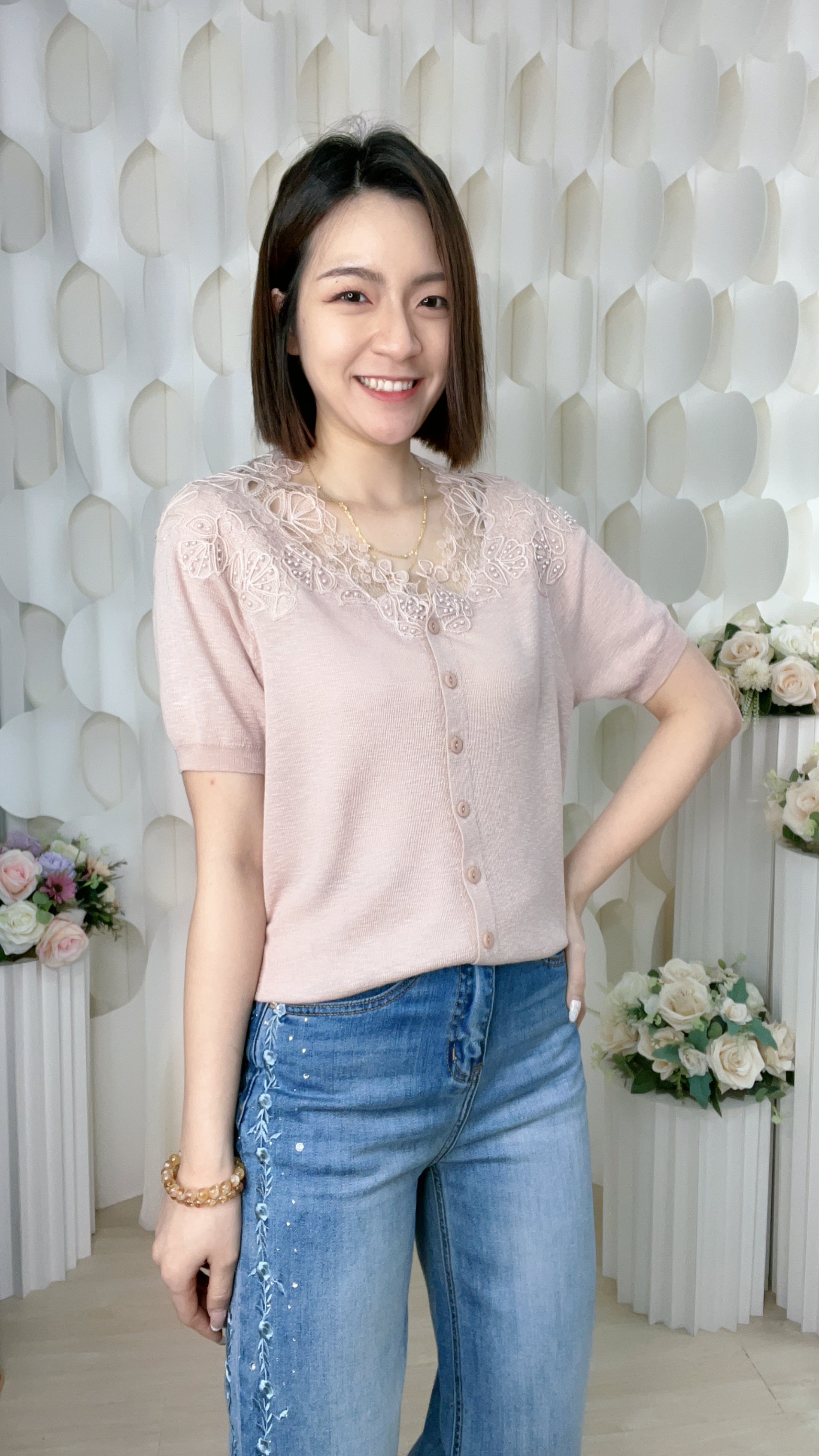 35%蠶絲混棉絲蕾絲珍珠紐扣上衣(胸38-48 腰38-48 長23吋)2041 #1404clo