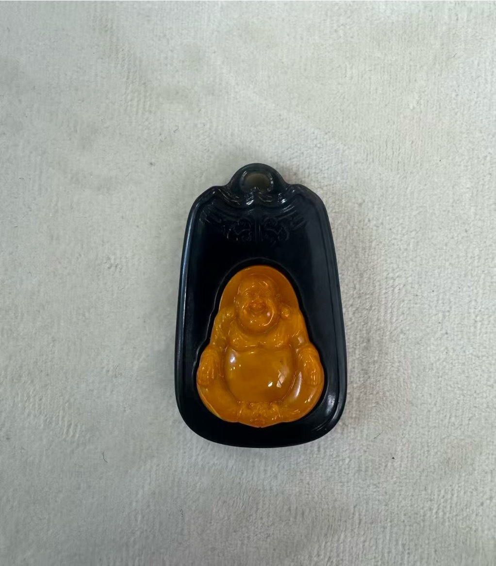 0414gz100-GZday1-撫順琥珀4月-大肚佛吊坠（A100）