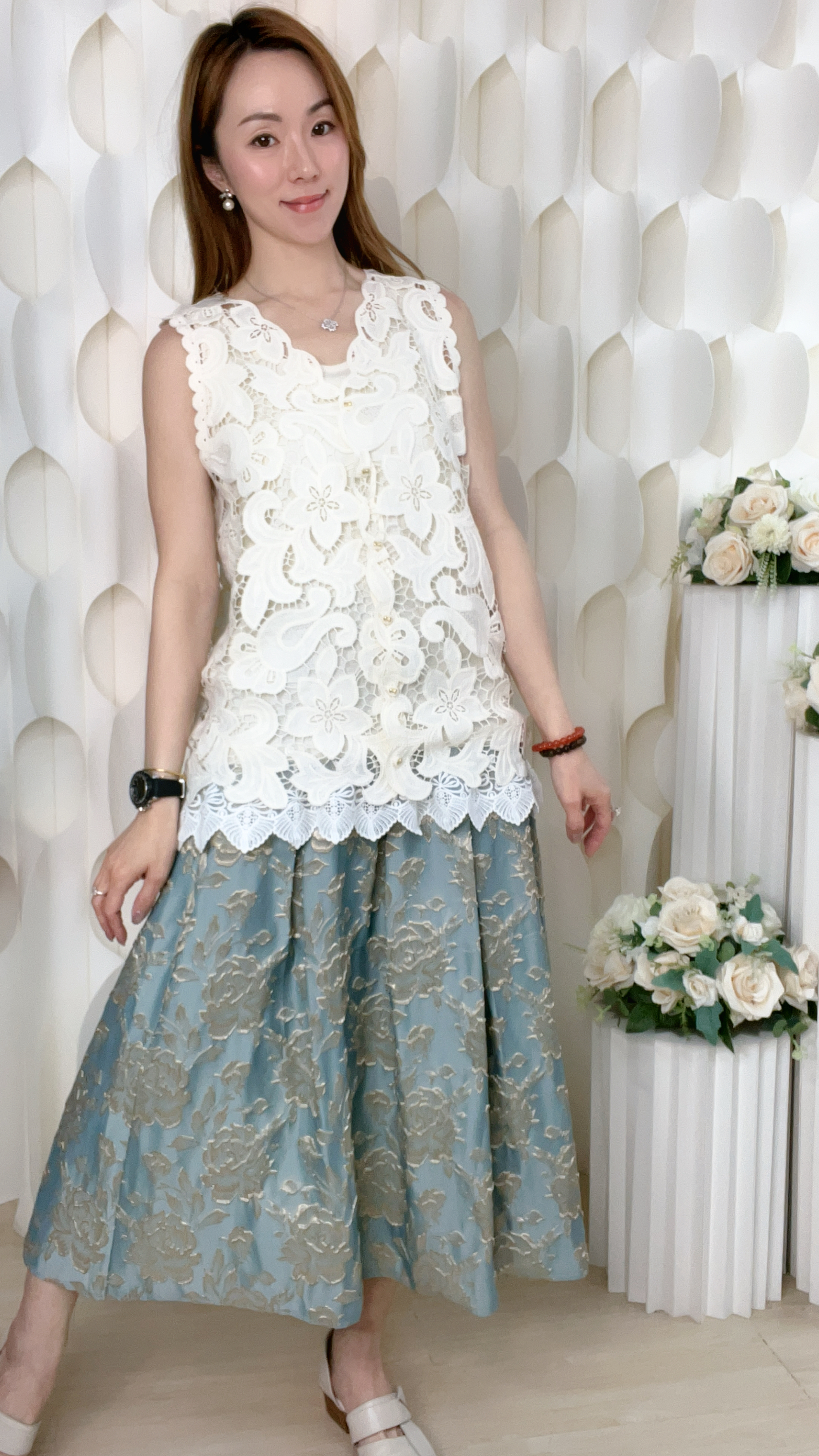 35%絲質橡筋腰立體刺綉花花半截裙(腰26-34 臀42 長31吋 )2019 #1404clo