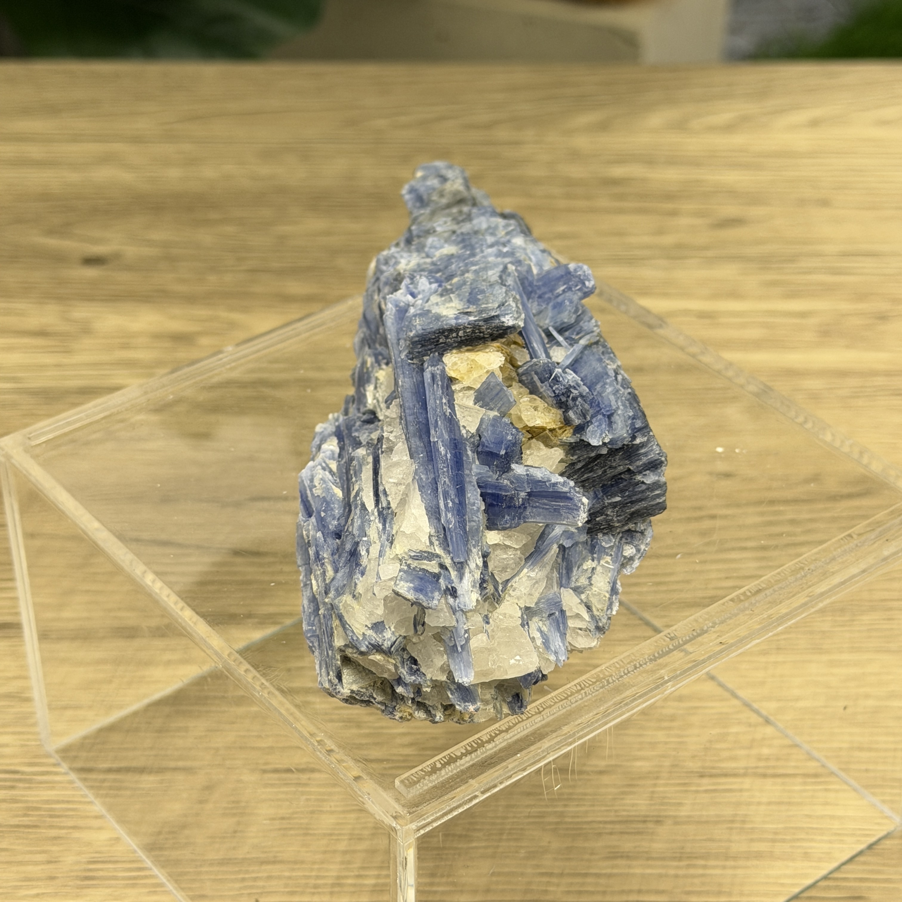 藍晶石原礦 KN1586