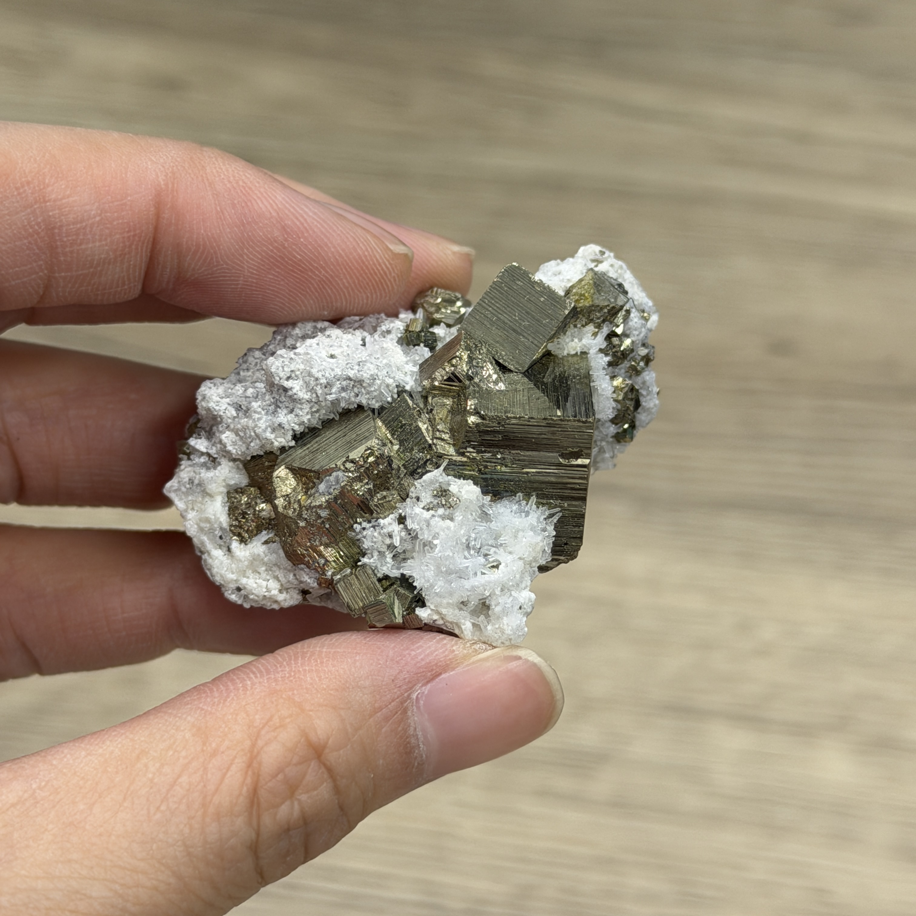 秘魯黃鐵礦 PY1560