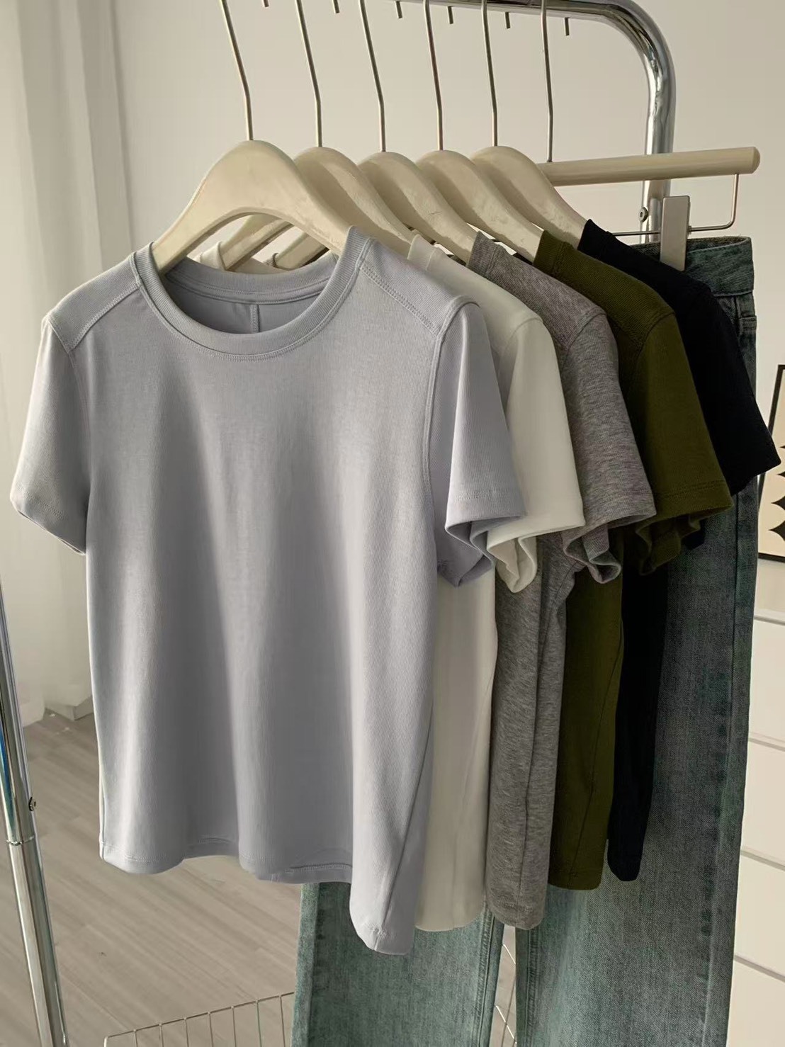 No.1687 天絲直角肩純色短T