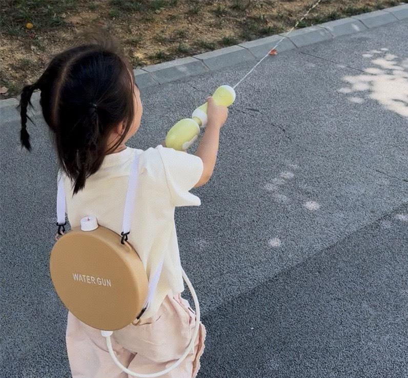 圓形背包水槍玩具