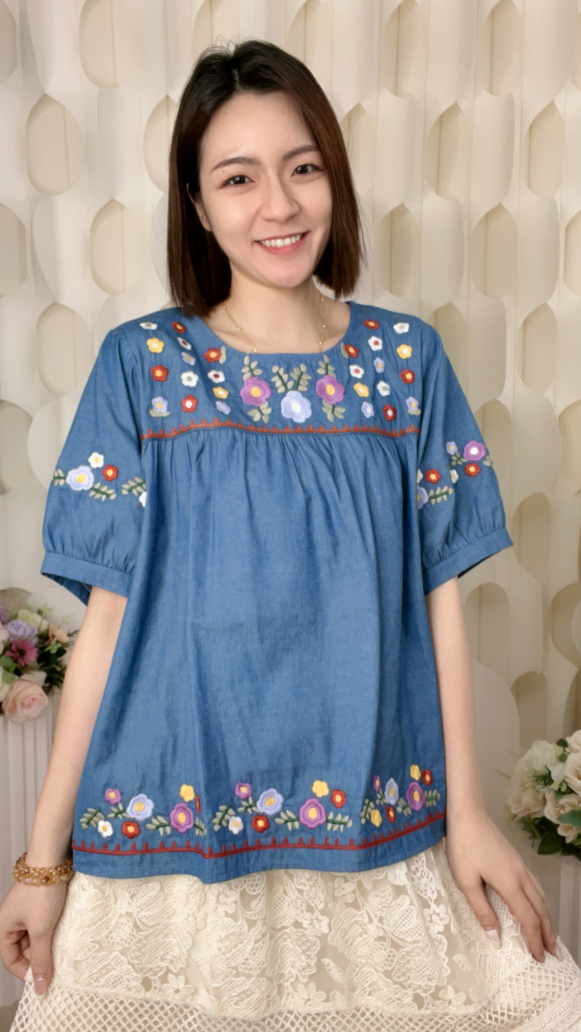 花花刺繡RUFFLE牛仔布上衣(胸44 腰48 長23吋)B6072 #1404clo