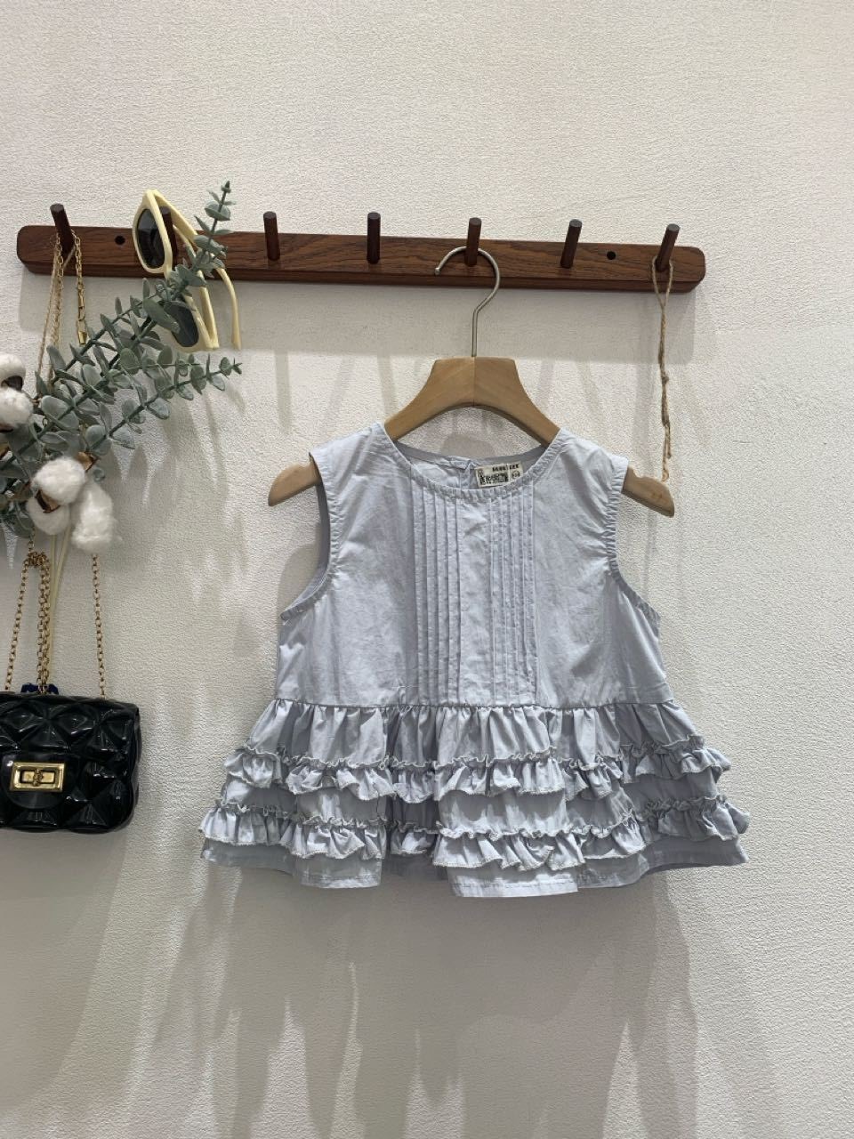 荷葉邊背心上衣