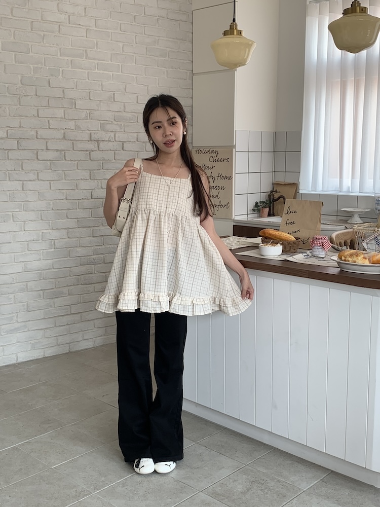美背造型荷葉格子背心