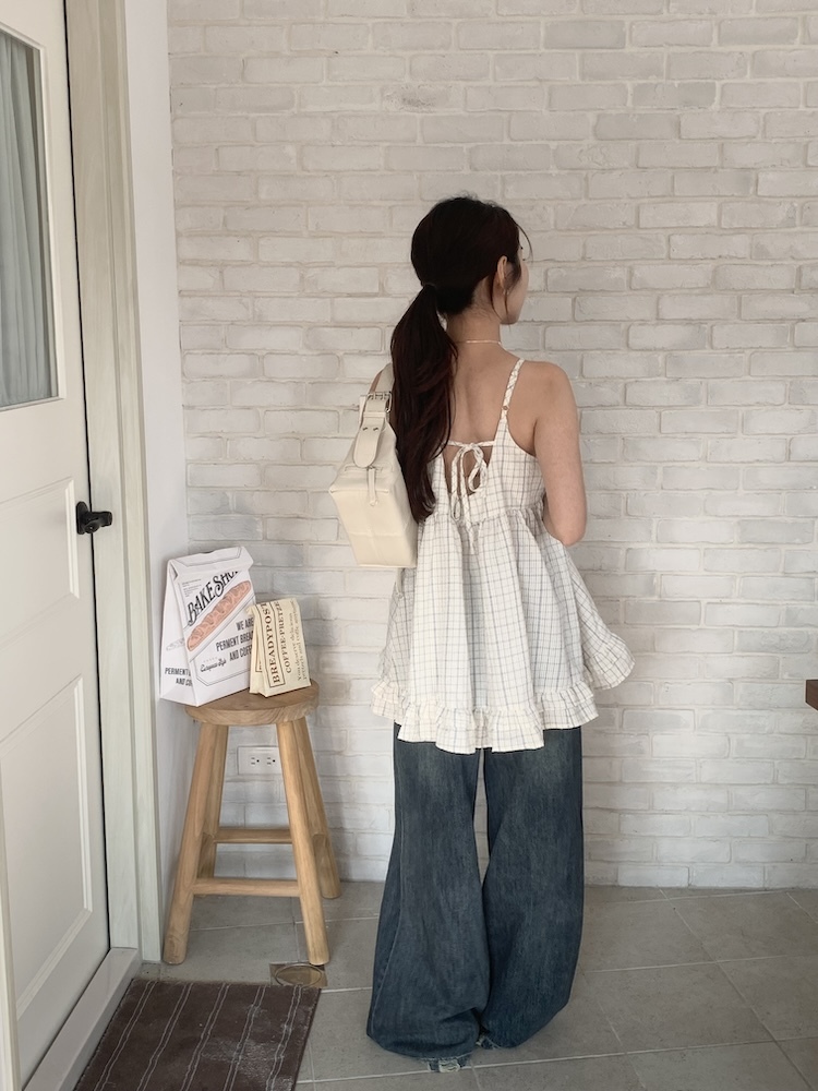 美背造型荷葉格子背心