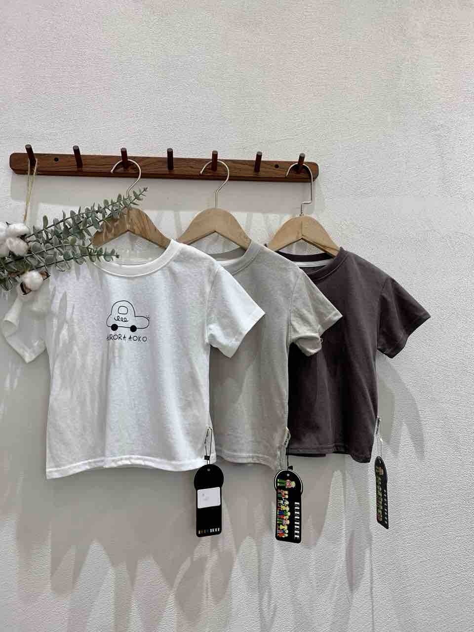 線條小汽車上衣