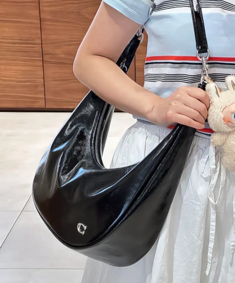 【預購】COACH Juliet H041403 半月包