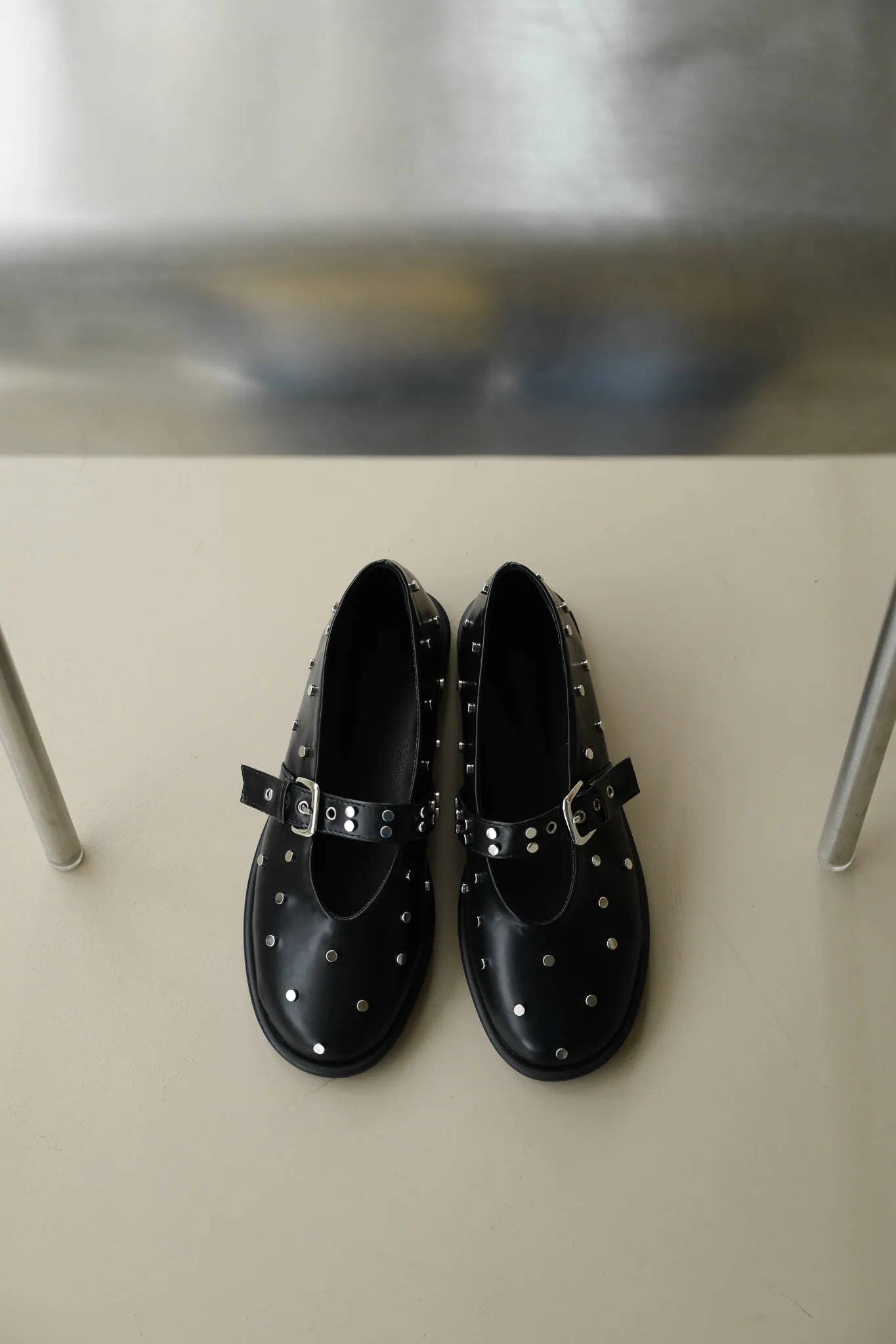 鉚釘瑪莉珍穿搭