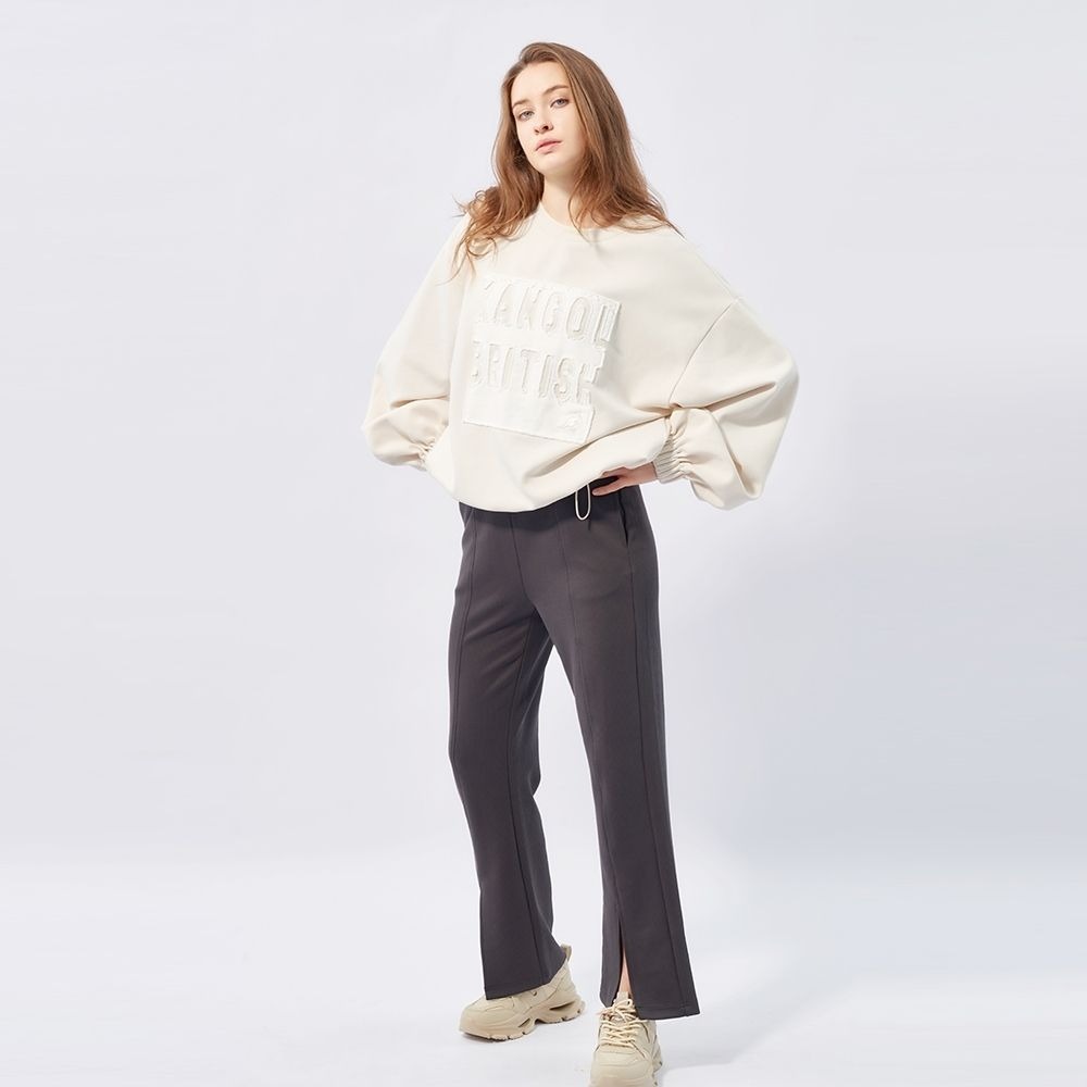 【Kangol】女款貼布繡花T|貼布刺繡 柔軟彈性-米白色・運動上衣 長袖・中性上衣・上衣・運動上衣