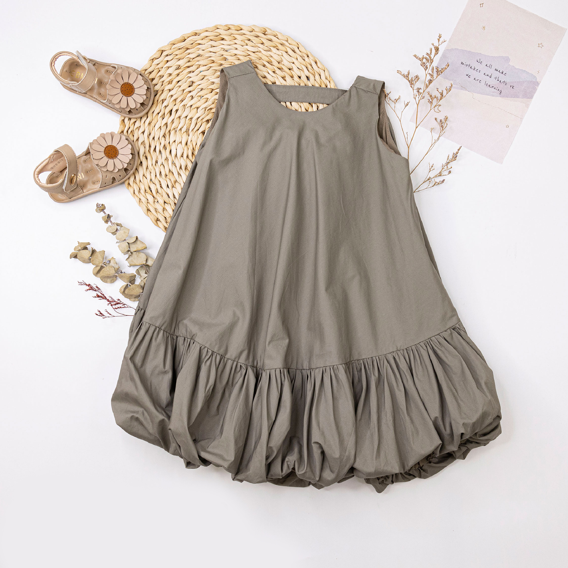 氣質鬆緊花苞下擺設計連身裙 (H50638)