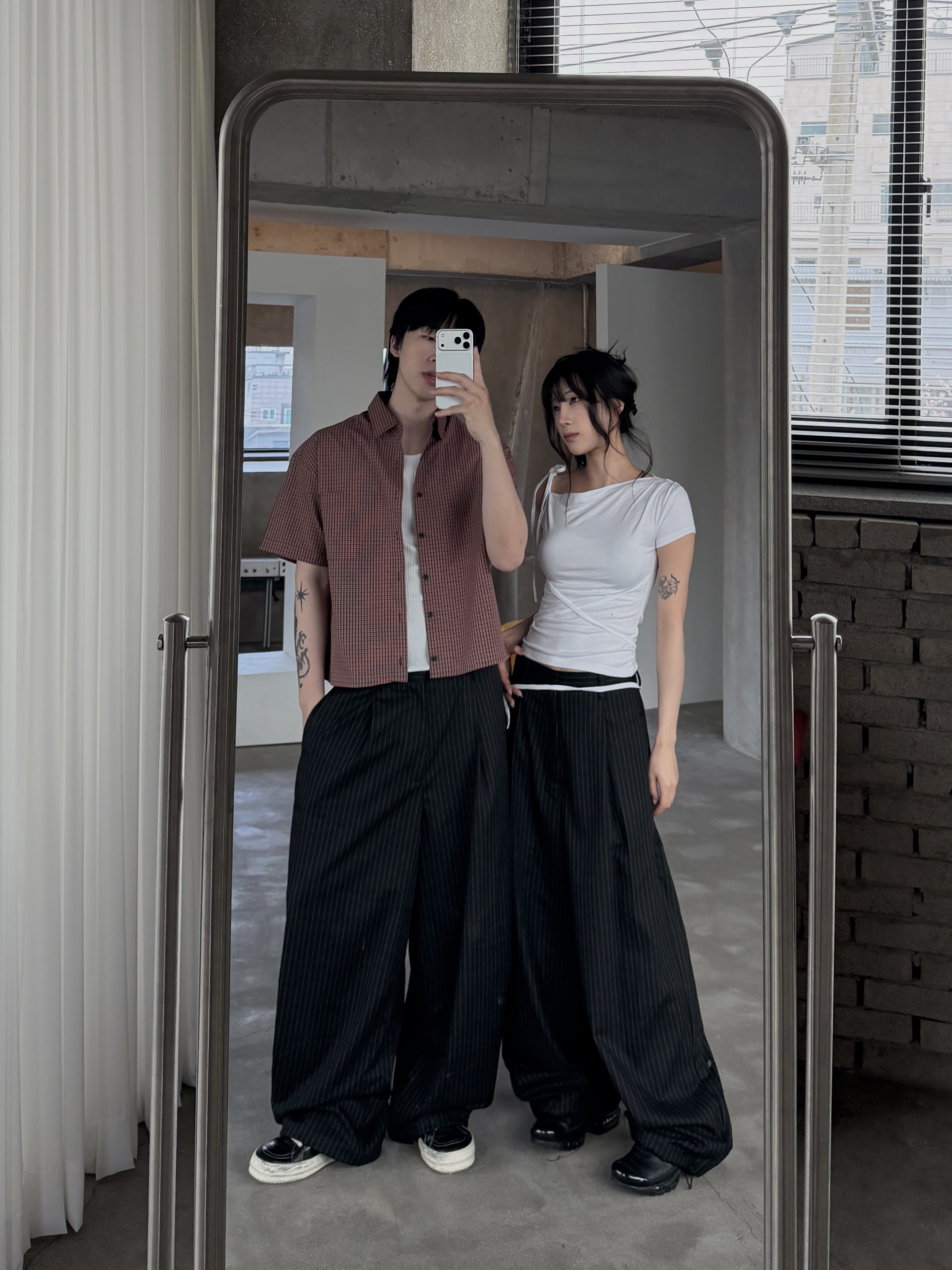 ［IDEAL MADE］細條紋 立體摺線 寬鬆落地西裝褲（黑）