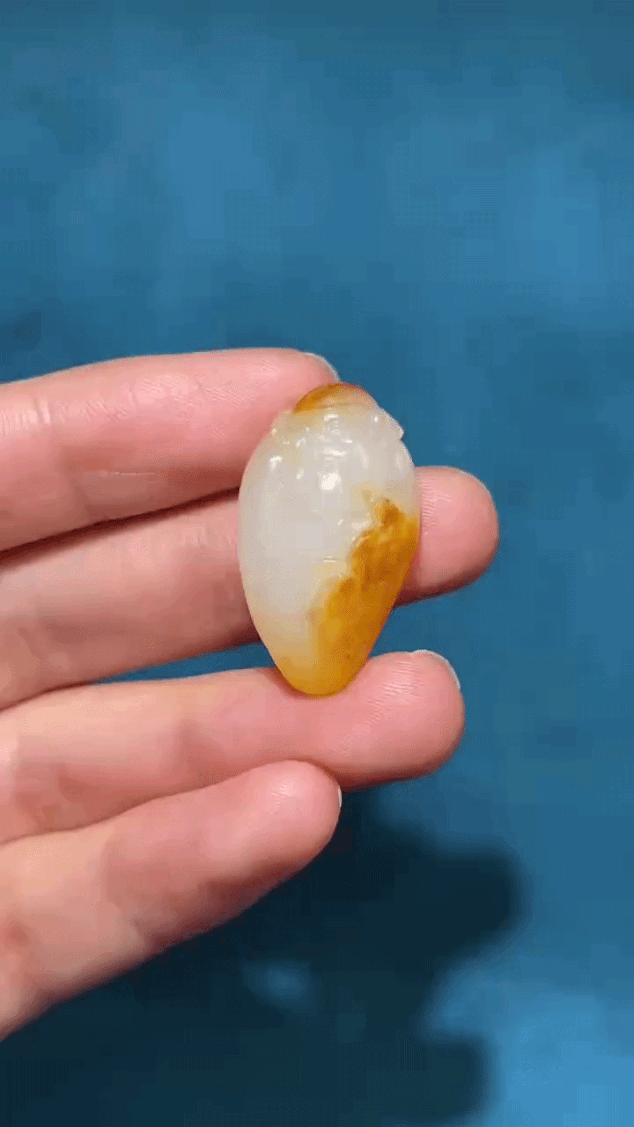 328241 和田玉籽料財神