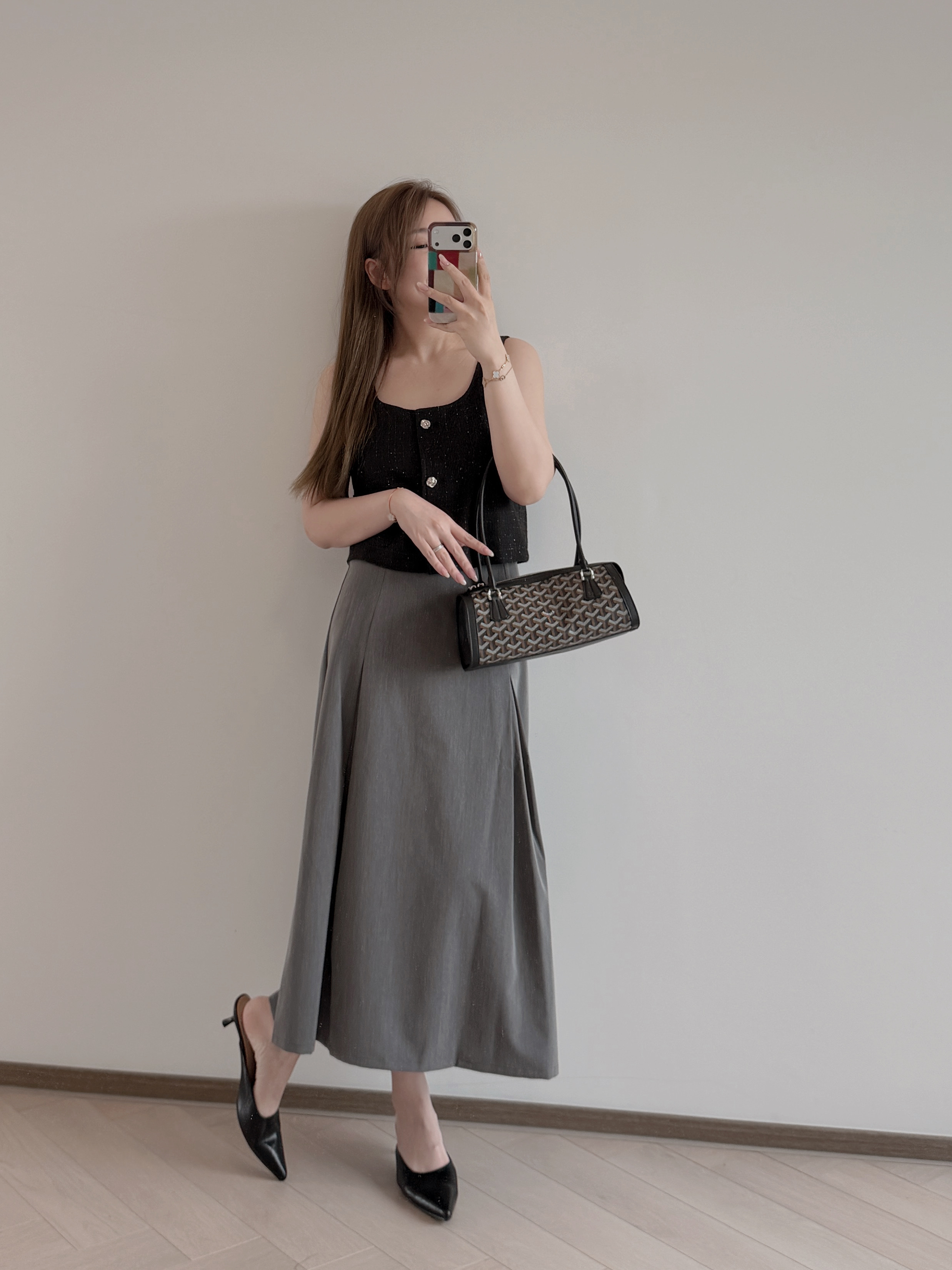 現貨 7407 小香風高級感黑銀扣背心