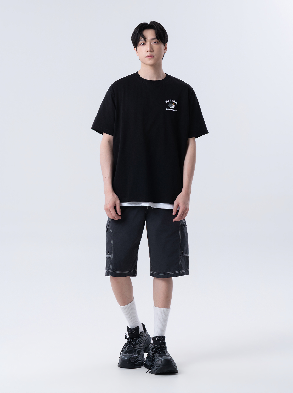 貓貓狗狗看著你TEE