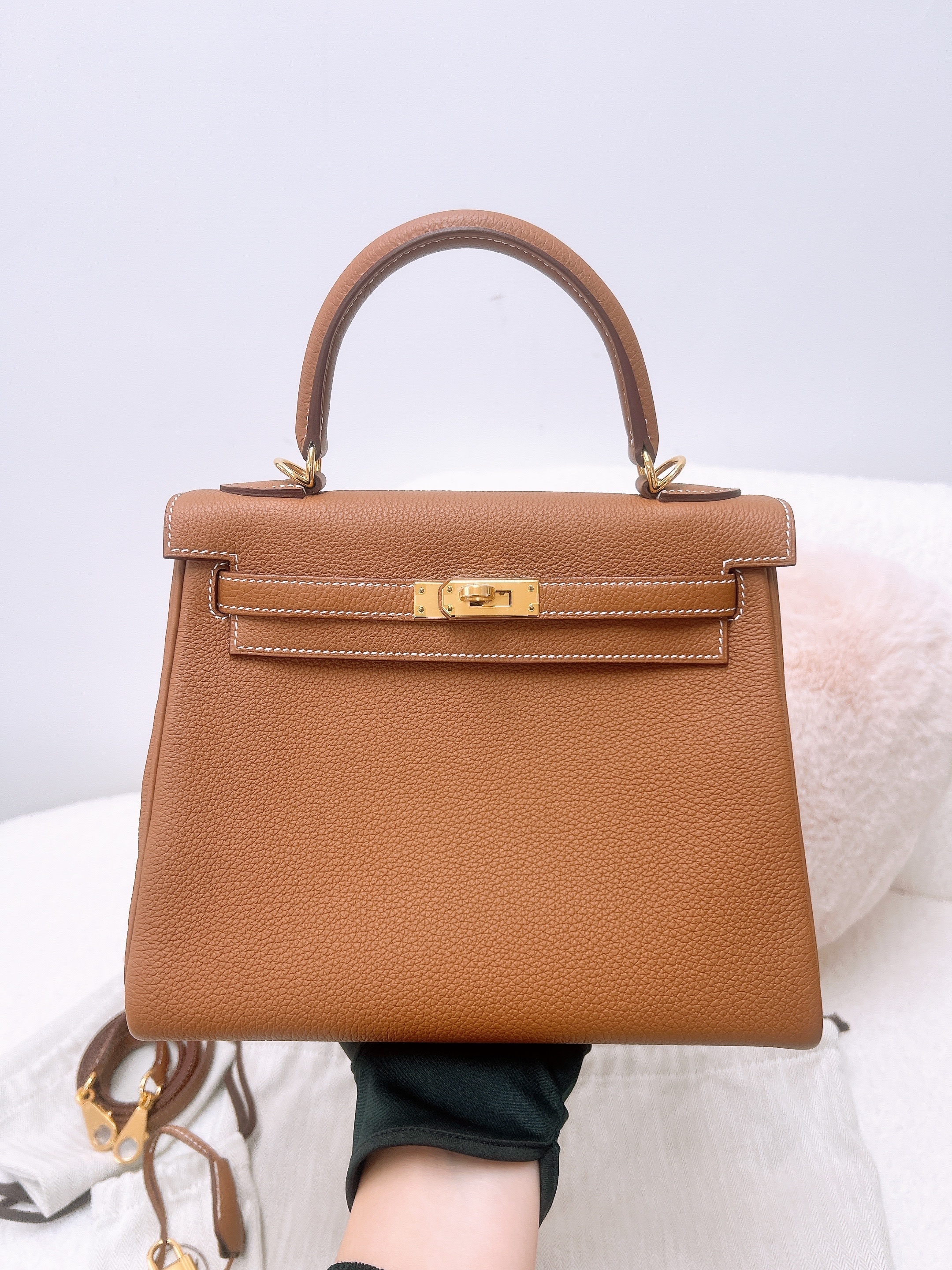 *Unused* Hermes kelly 25 (gold GHW/ stamp U)