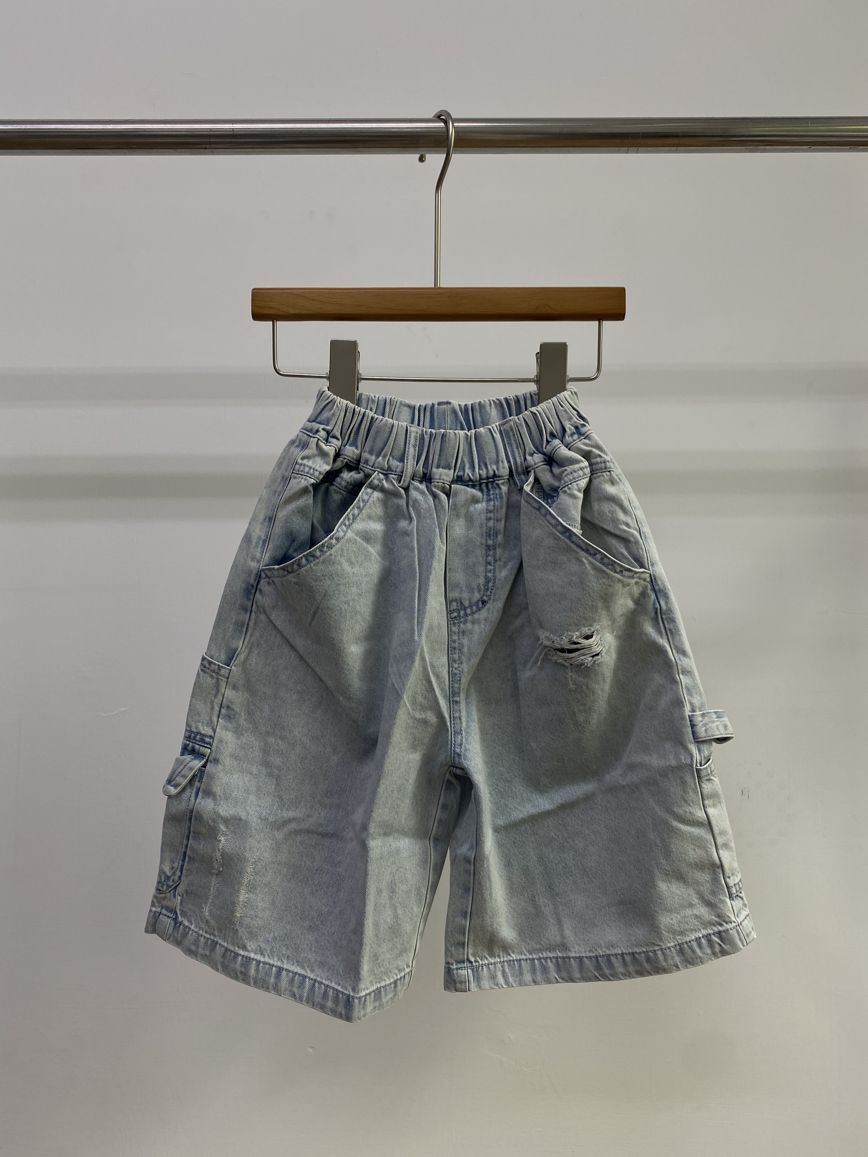 A04607設計師品牌簡約牛仔短褲