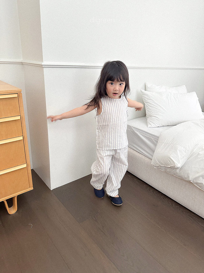 正韓夏Digreenkids 兩色無印直條直筒褲