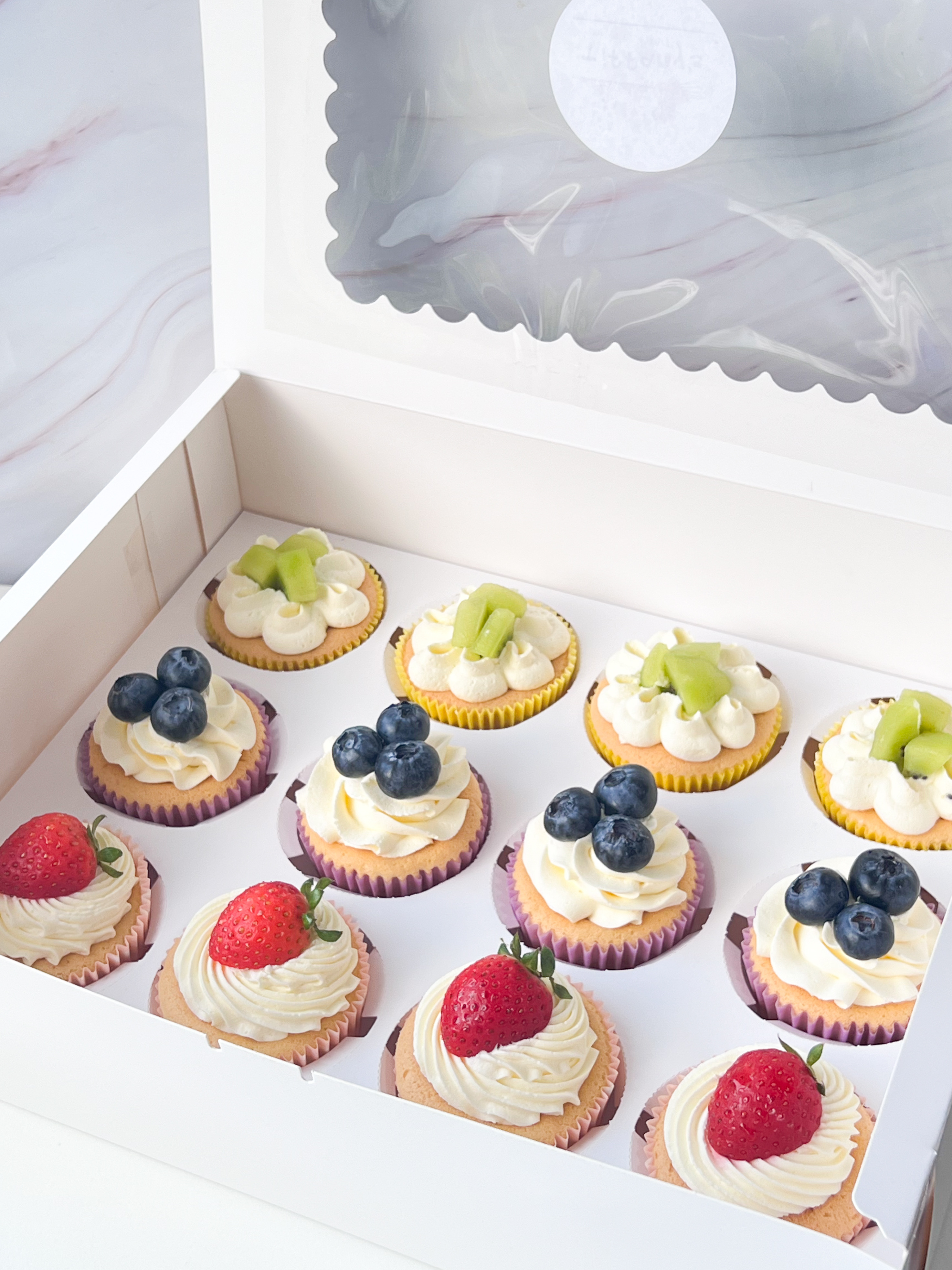 鮮忌廉水果杯子蛋糕組合