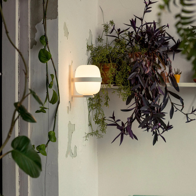 Wally Cestita Wall lamp