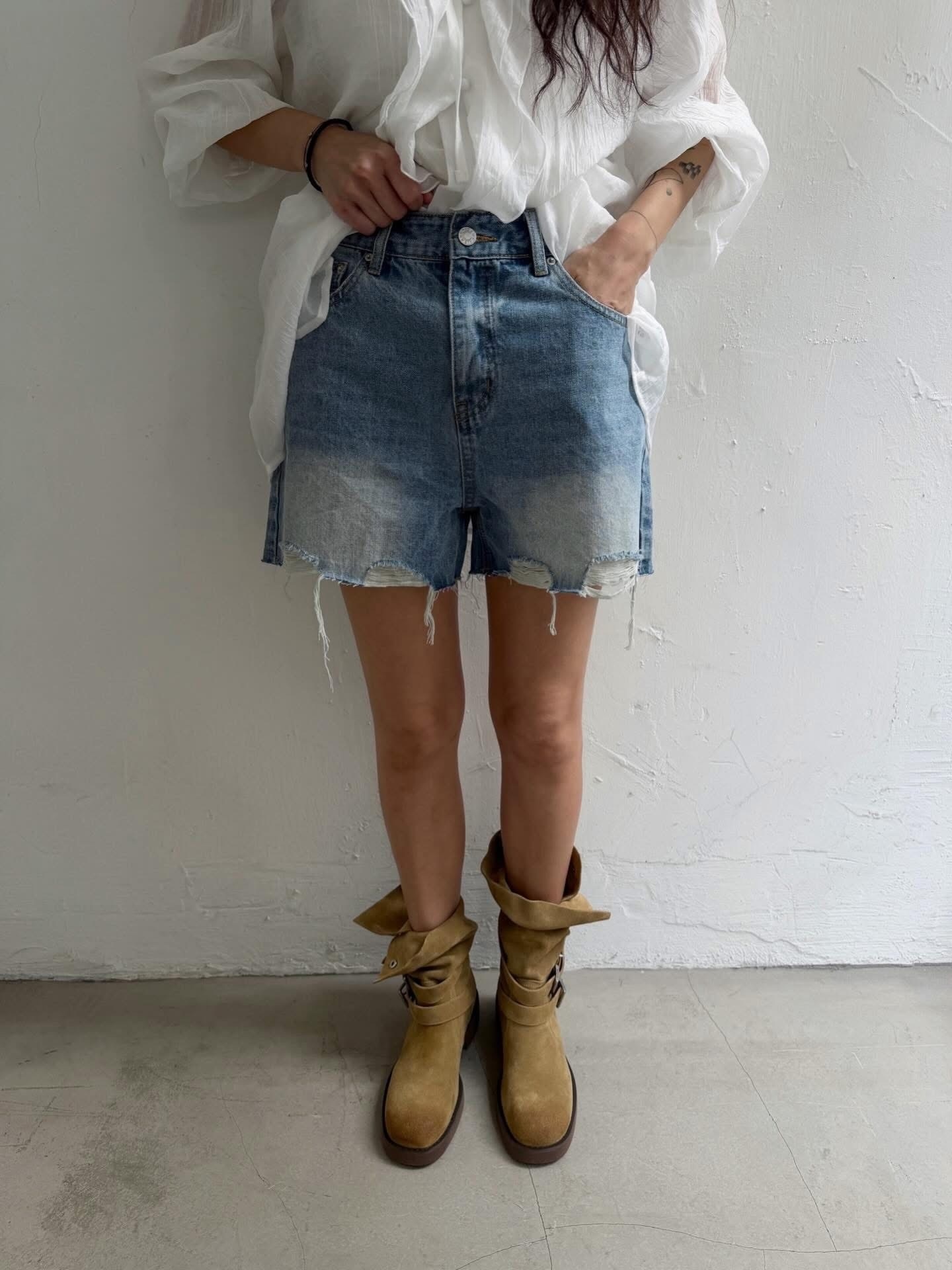 Distress denim shorts