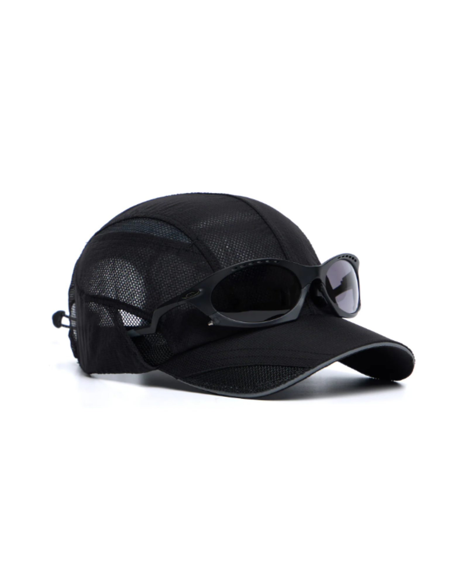 NOZZLE QUIZ Airy Mono Cap (Black)