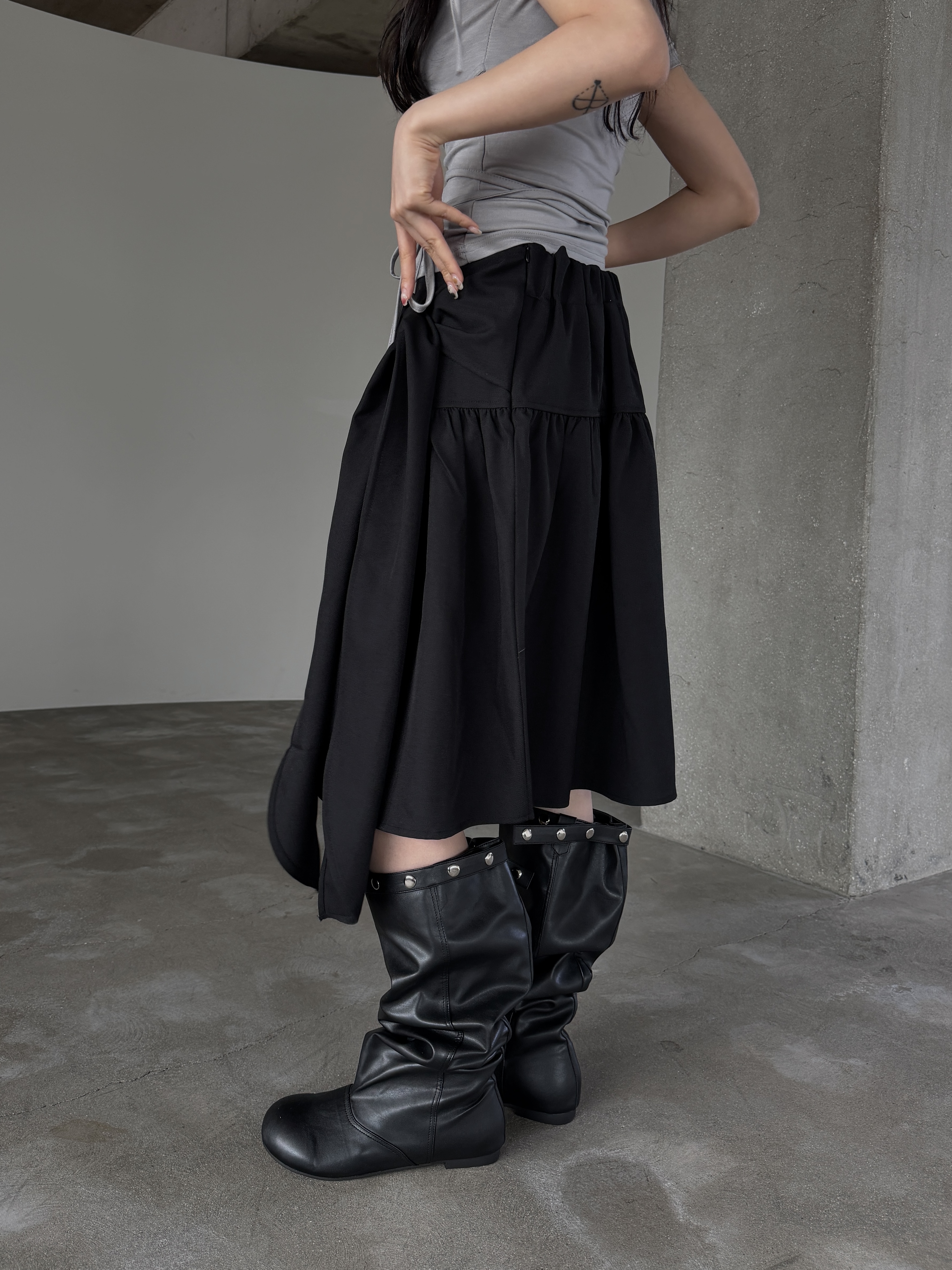 廢土扣帶 個性卯釘 調節中筒靴