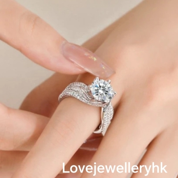 莫桑鑽3卡豪華扭臂戒指      R3C018