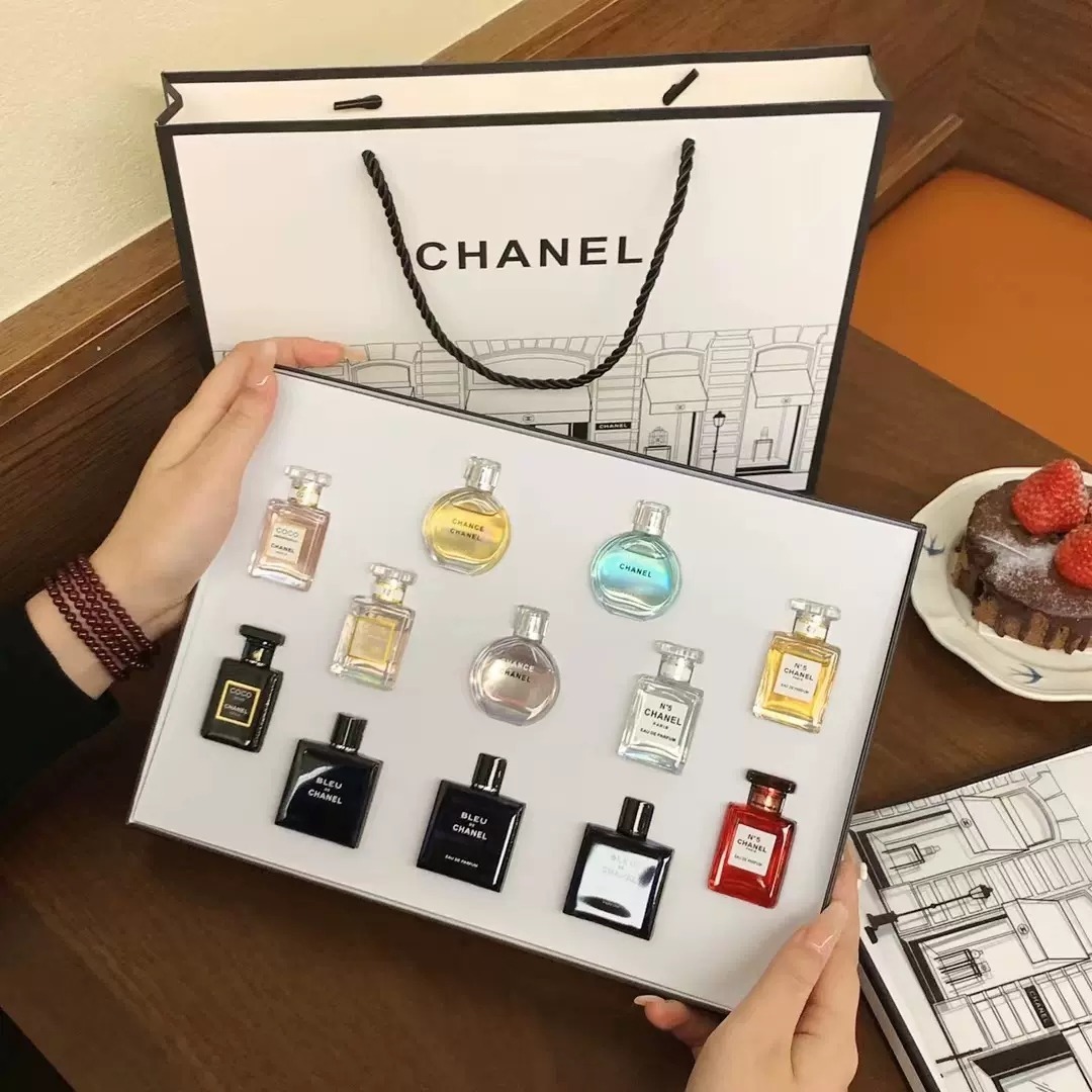 Chanel 最新限量版迷你香水禮盒裝 12 支