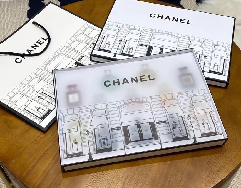 Chanel 最新限量版迷你香水禮盒裝 12 支